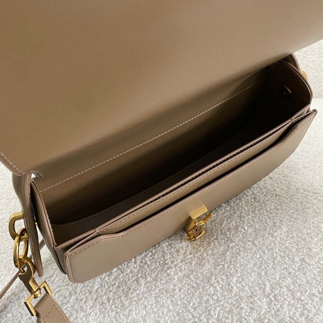 Saint Laurent Voltaire Box Shoulder Bag