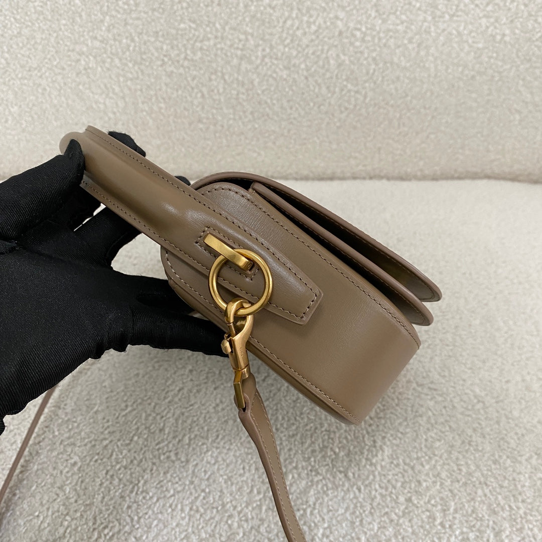 Saint Laurent Voltaire Box Shoulder Bag