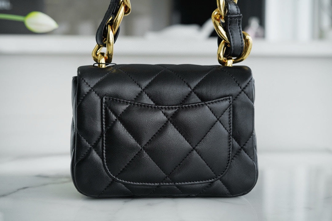 Chanel 22SS Mini Thick Chain CF Shoulder Bag