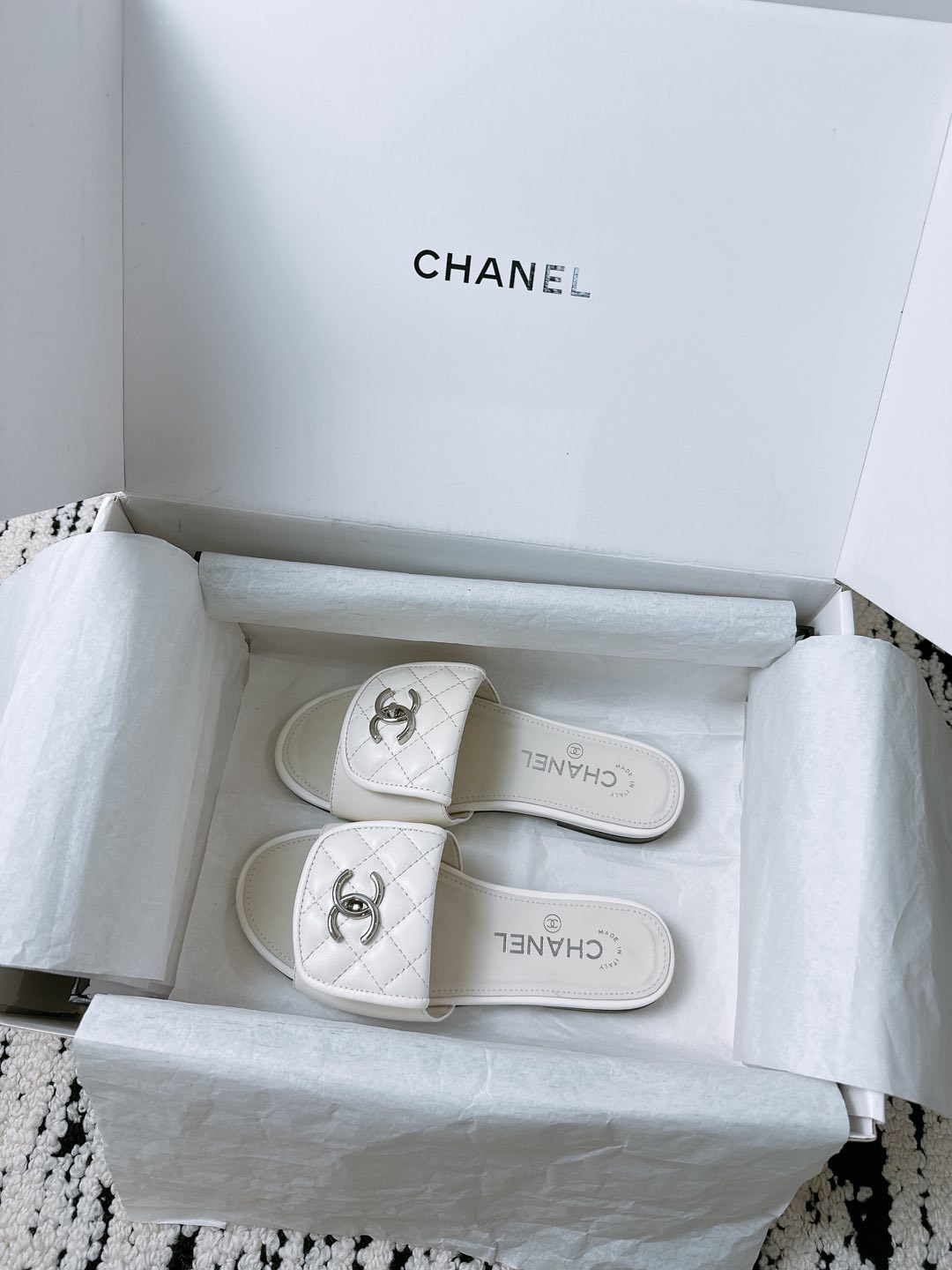 Chanel Quilted Buckle Flat Sandals – 25 Collection – Spring/Summer