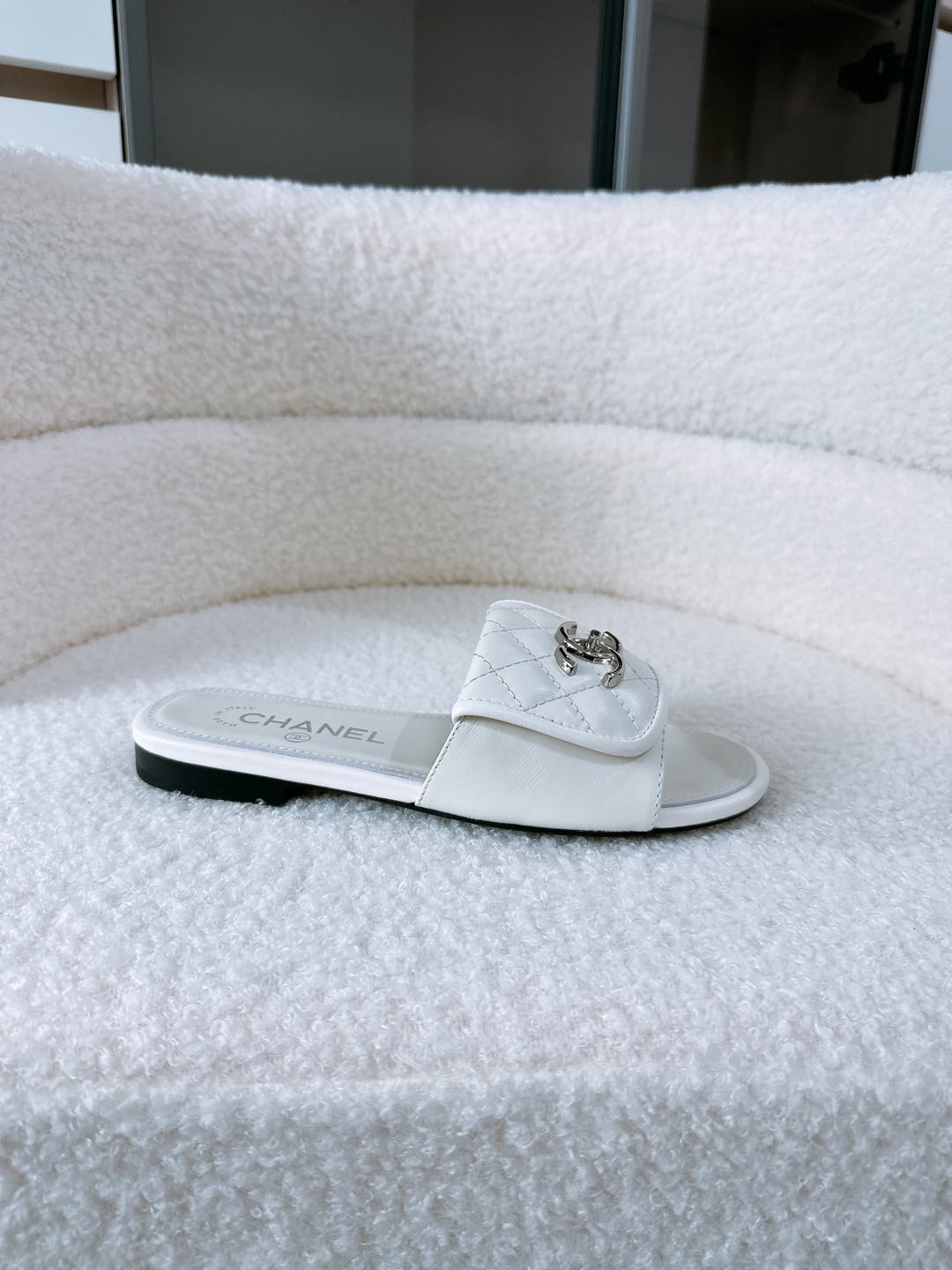 Chanel Quilted Buckle Flat Sandals – 25 Collection – Spring/Summer