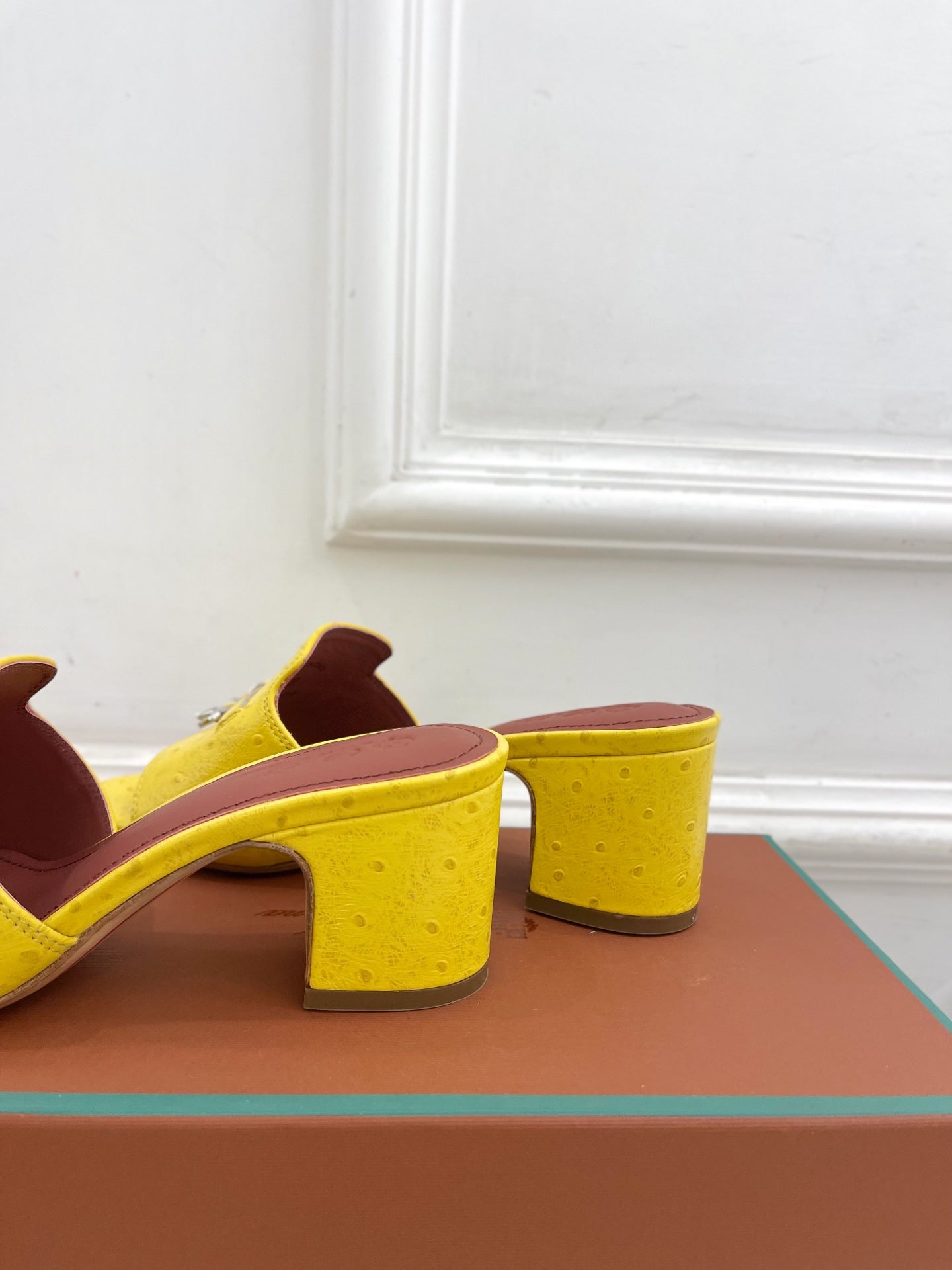 Loro Piana Summer Charms Ostrich Mules – 2025 Spring/Summer Collection