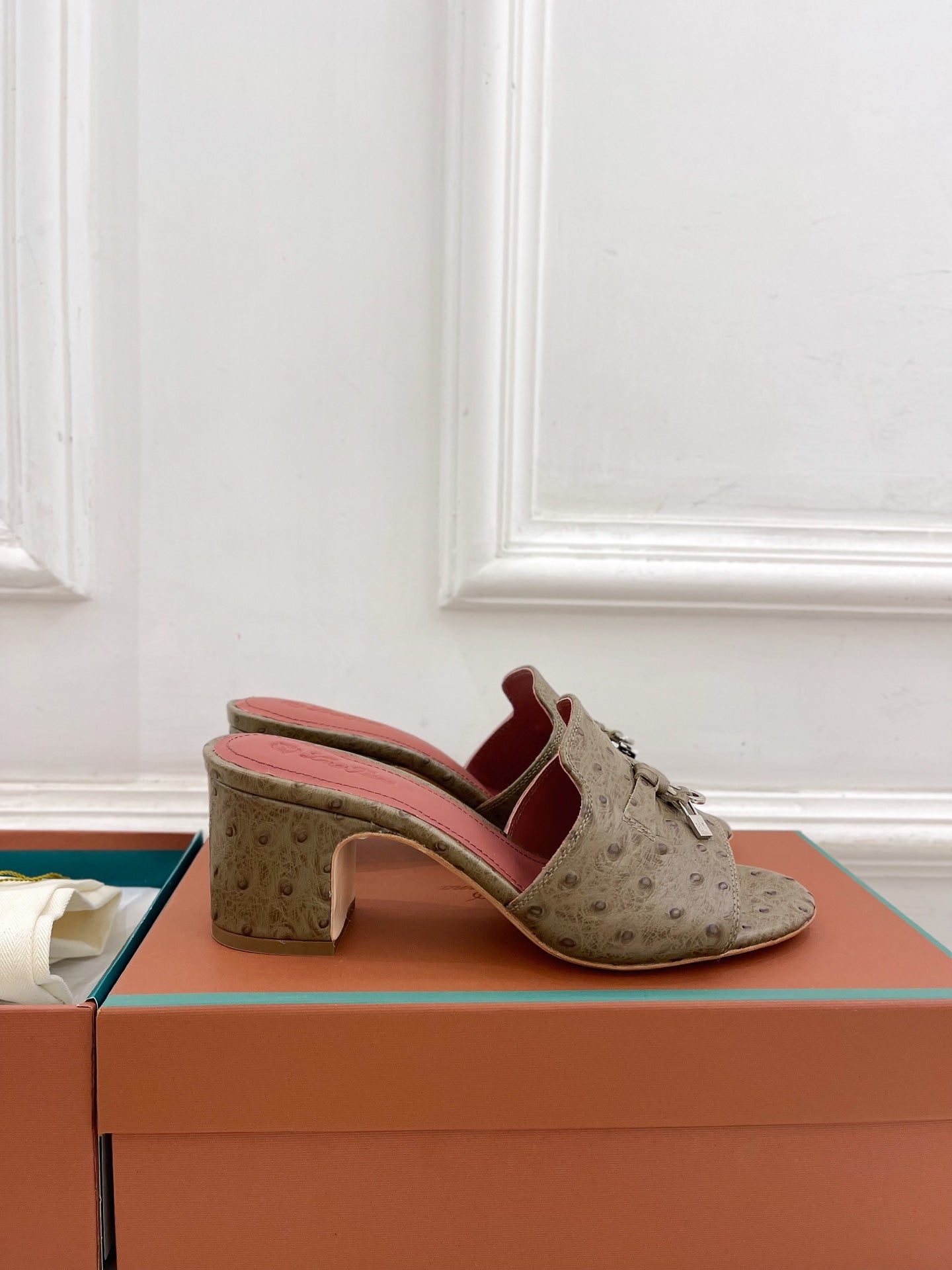 Loro Piana Summer Charms Ostrich Mules – 2025 Spring/Summer Collection