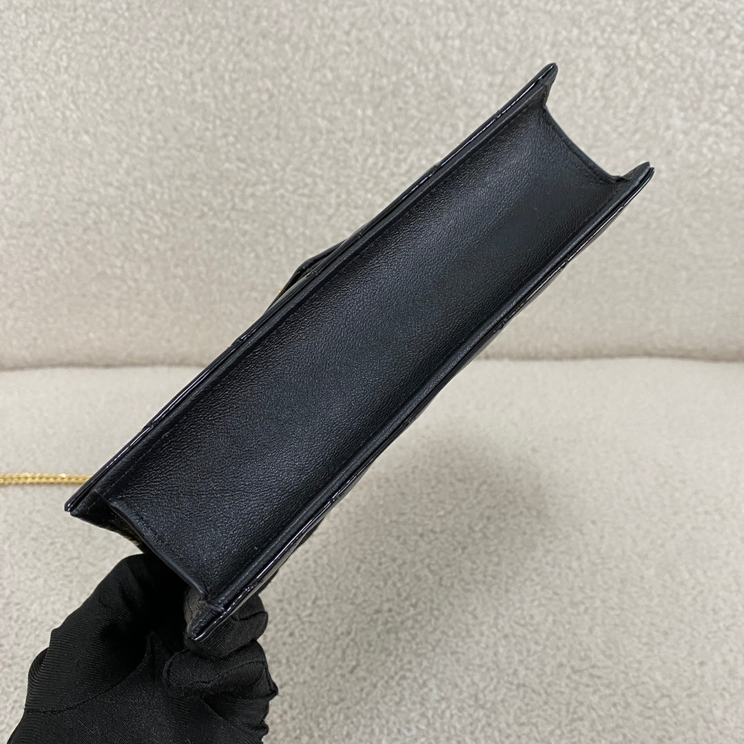 Saint Laurent Cassandre Envelope Chain Bag