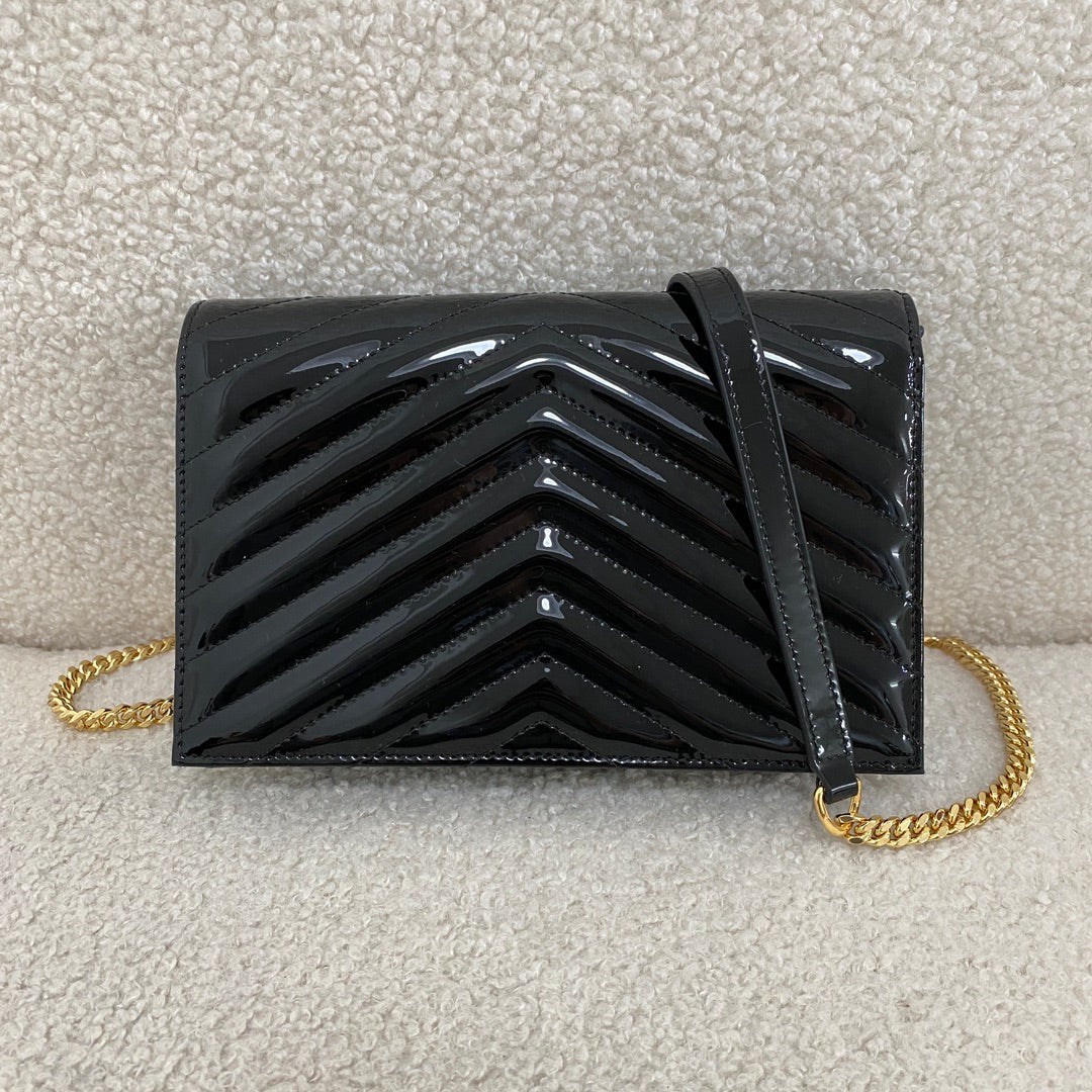 Saint Laurent Cassandre Envelope Chain Bag