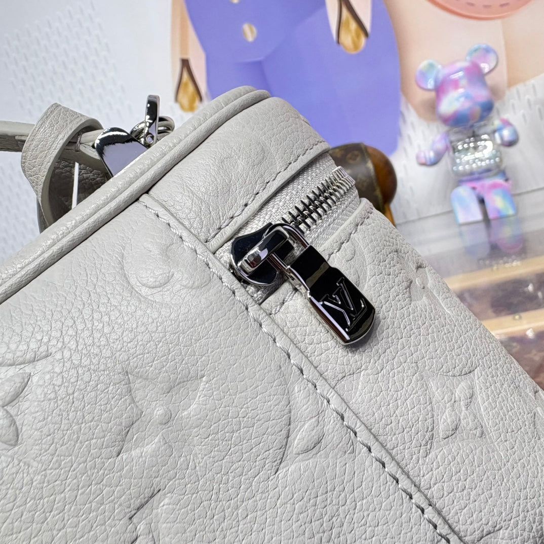 Louis Vuitton Monogram Vanity Chain Pouch Handbag