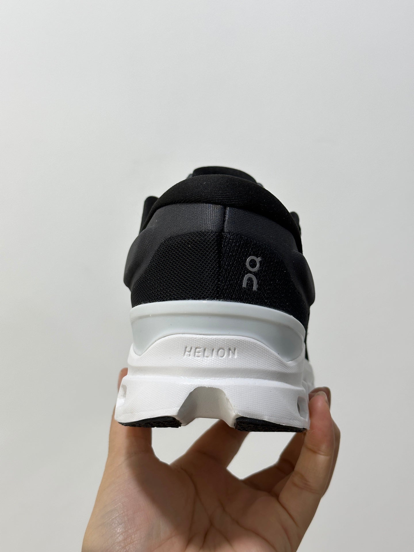 On x Roger Federer Cloudstratus 3 Special Edition Sneakers