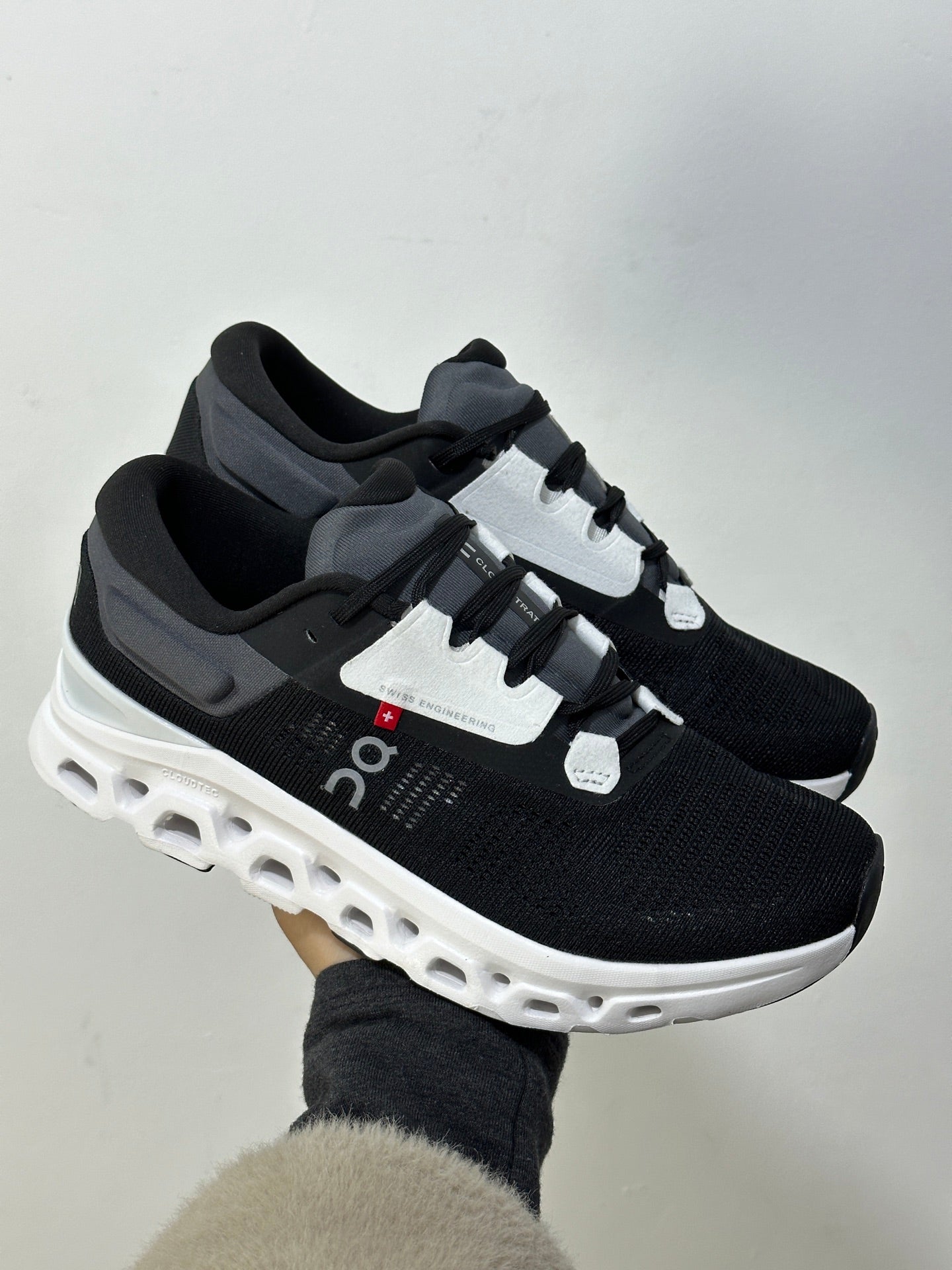 On x Roger Federer Cloudstratus 3 Special Edition Sneakers