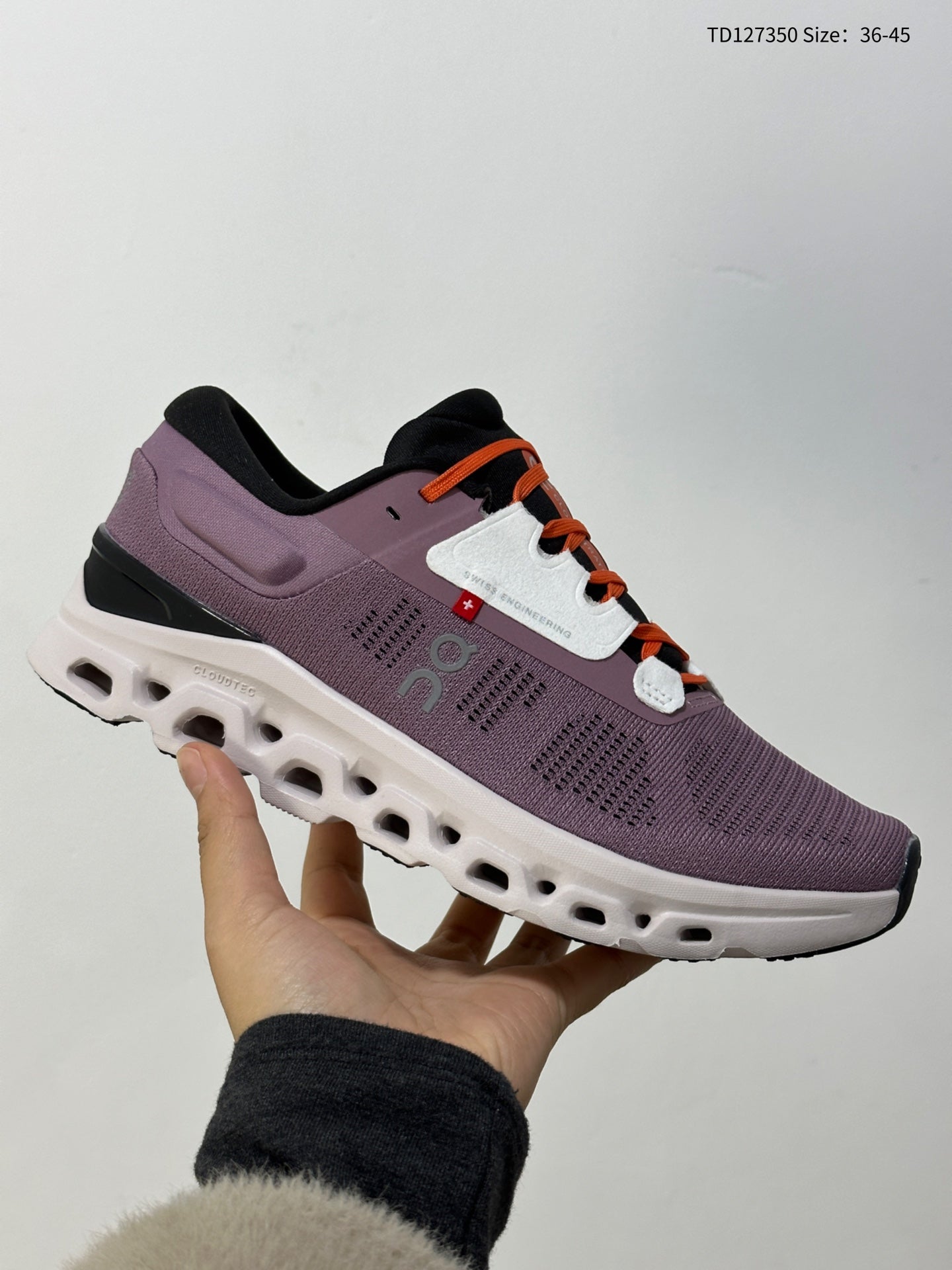 On x Roger Federer Cloudstratus 3 Special Edition Sneakers