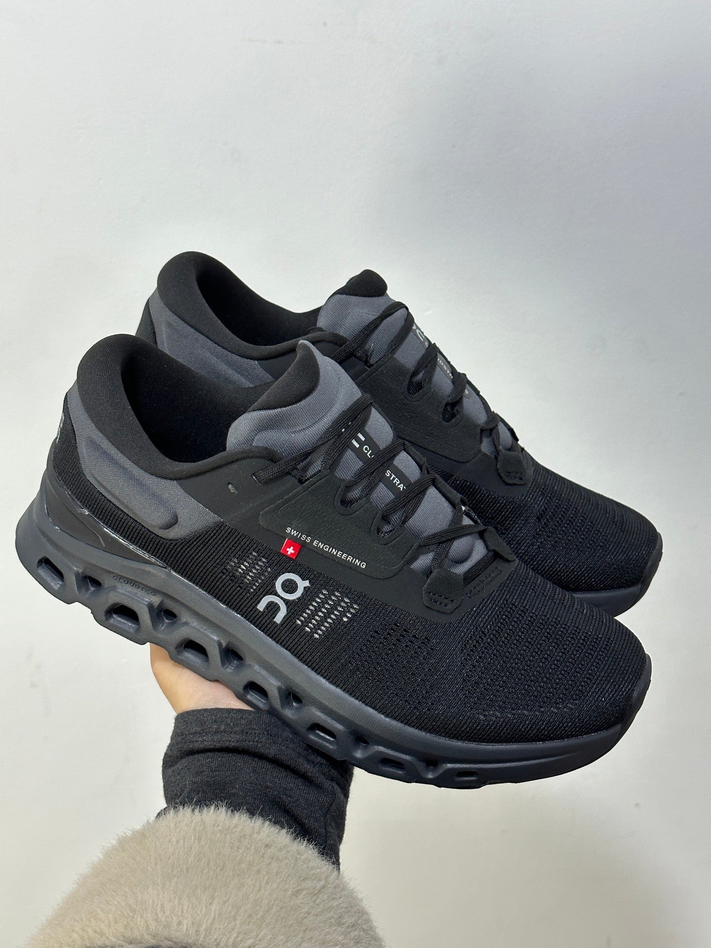 On x Roger Federer Cloudstratus 3 Special Edition Sneakers