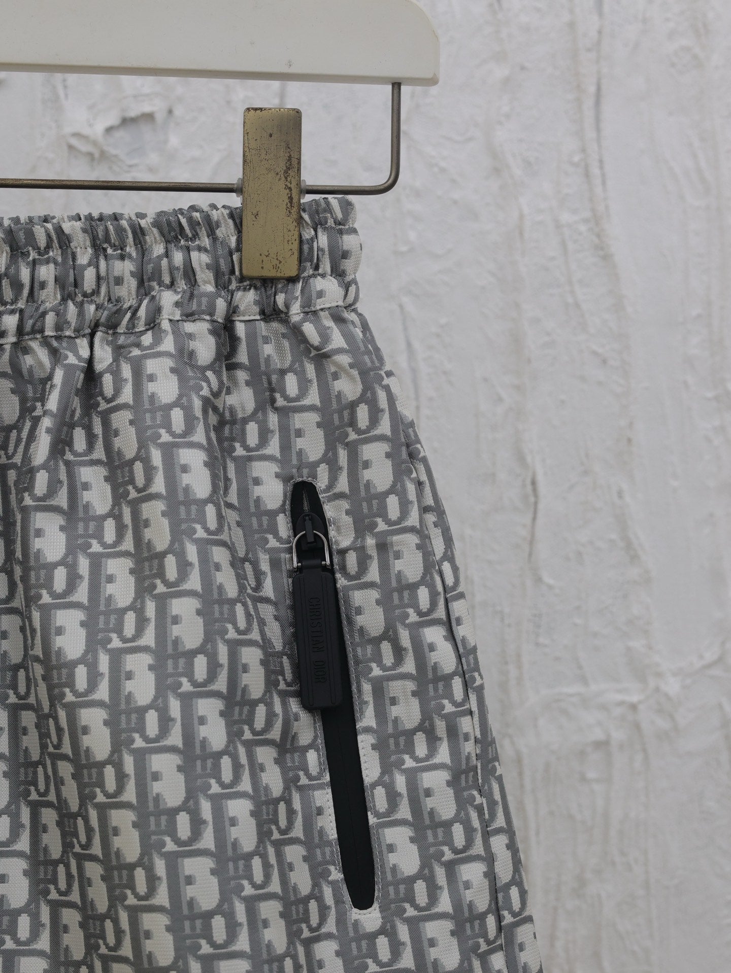 Dior Gold Taffeta Jacquard Oblique Shorts – 2025