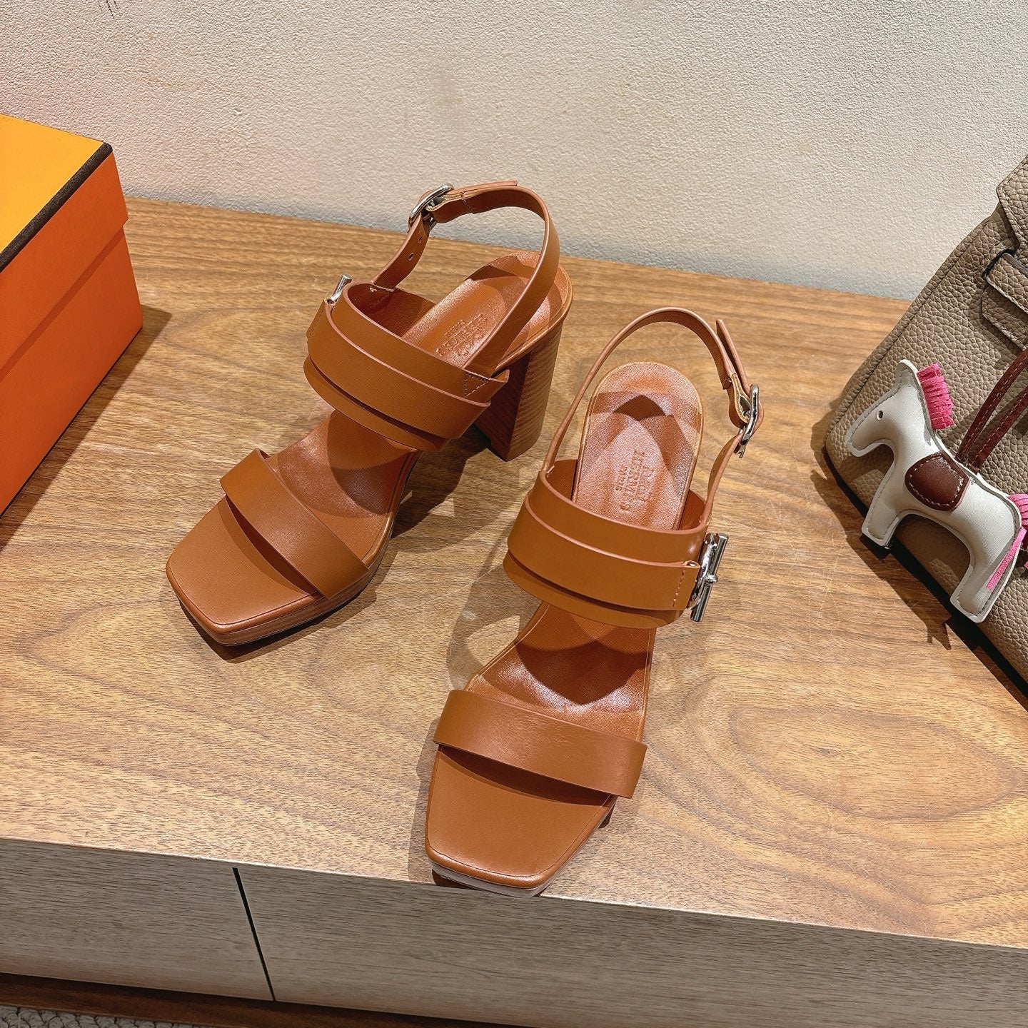 Hermes Color Block Flat Sandals – 2025 New Collection