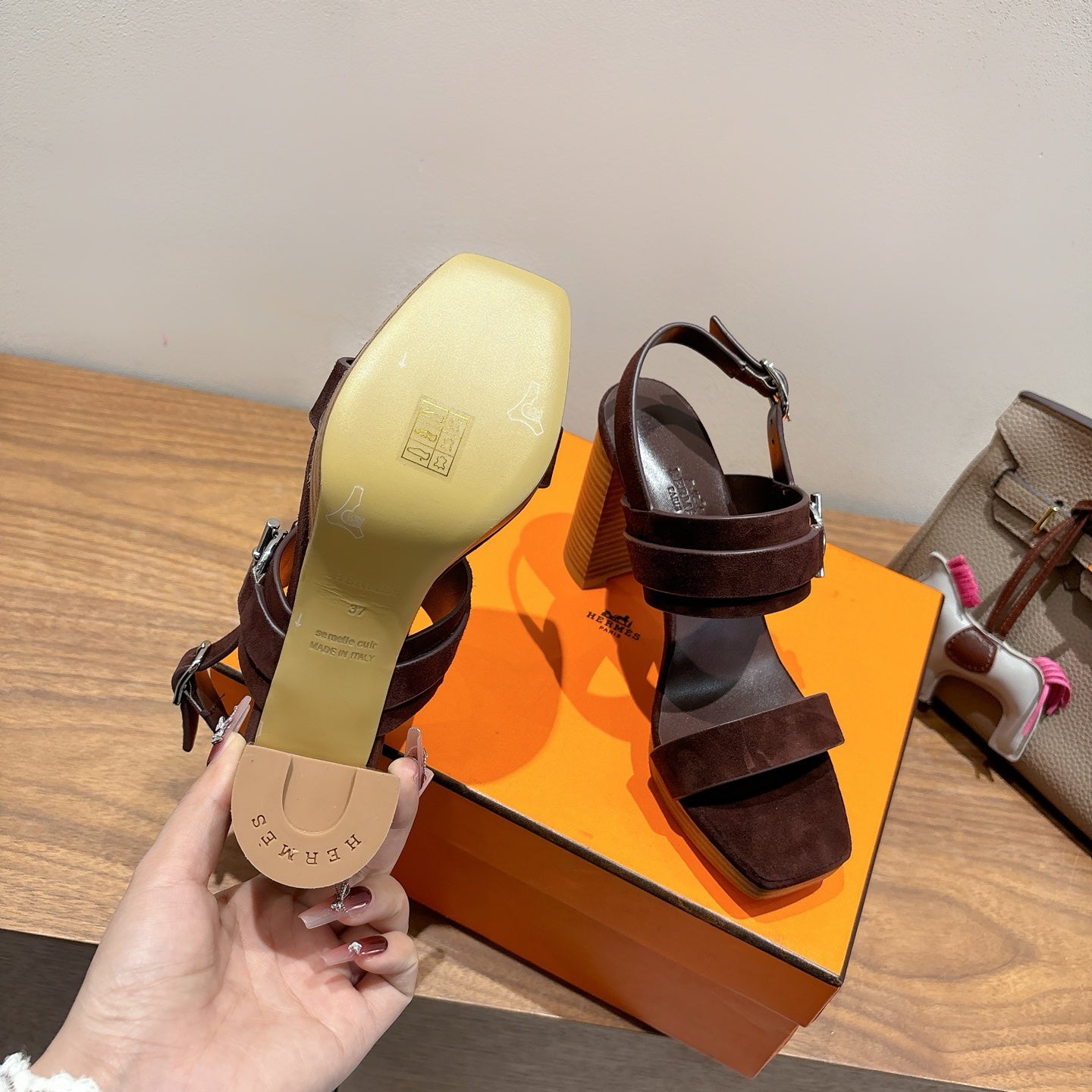 Hermes Color Block Flat Sandals – 2025 New Collection