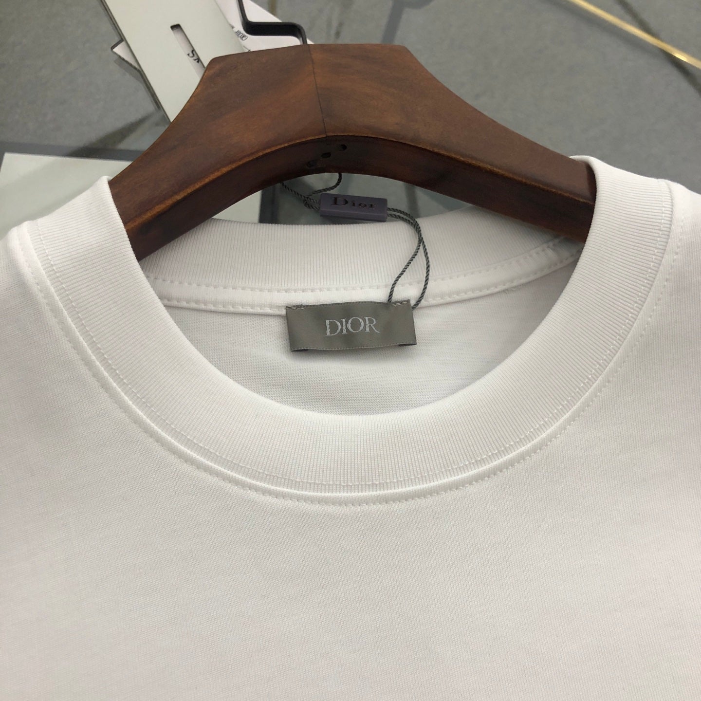 Dior Embroidered Logo Crewneck T-Shirt – 2026SS