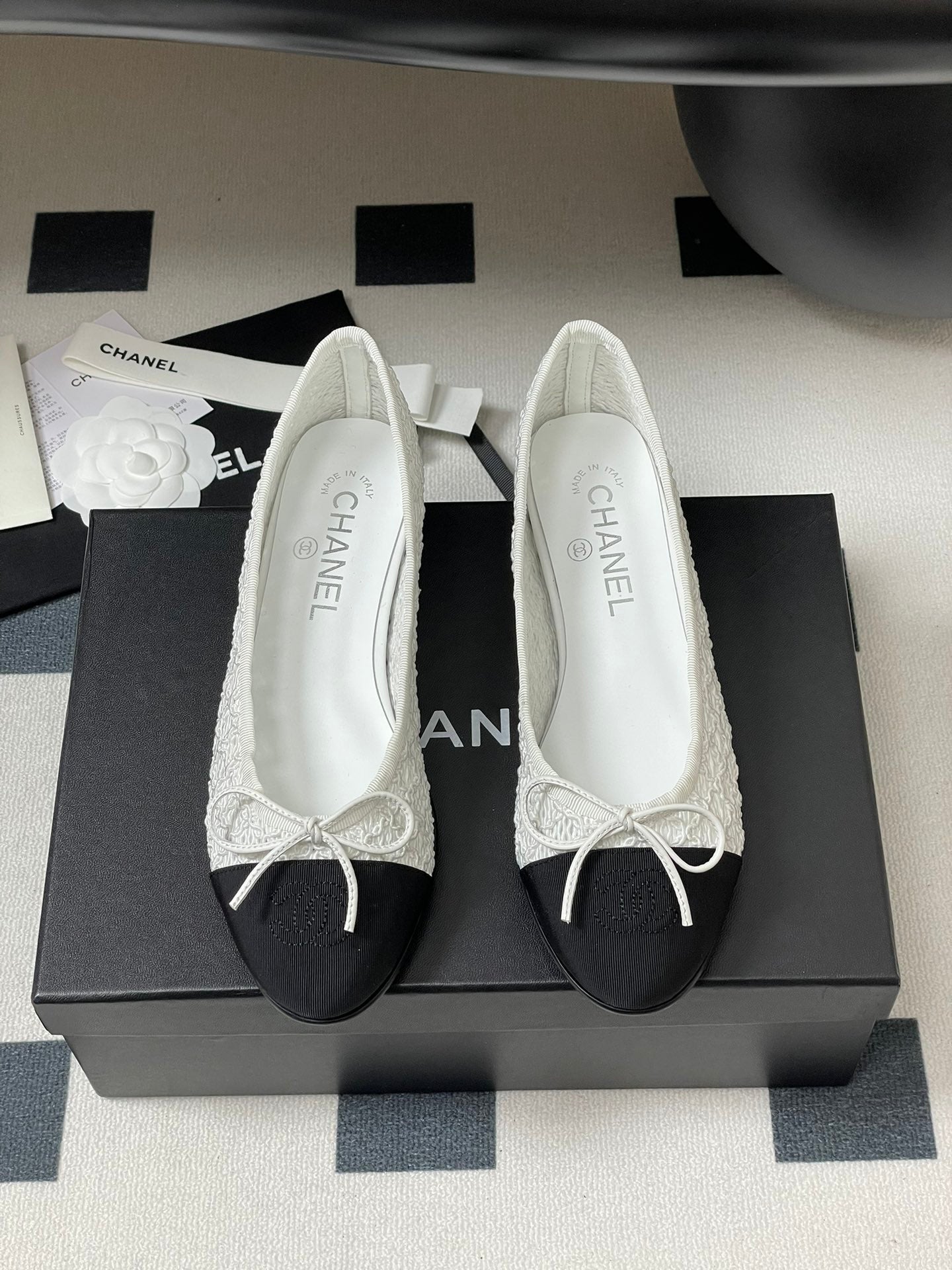 Chanel Lace Mesh Bow Ballet Flats – 25P Early Spring Collection