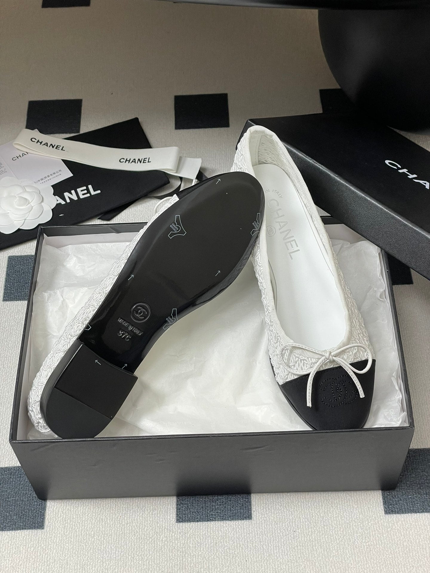 Chanel Lace Mesh Bow Ballet Flats – 25P Early Spring Collection