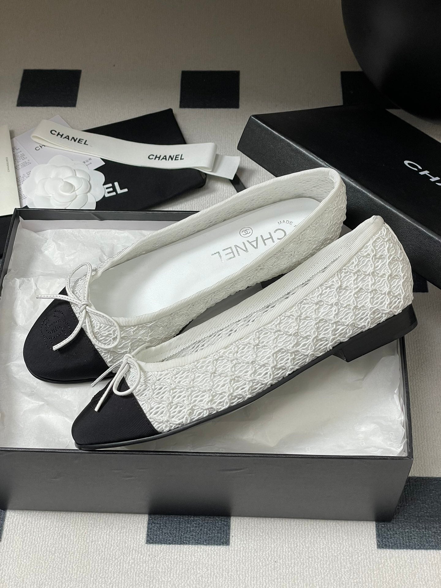 Chanel Lace Mesh Bow Ballet Flats – 25P Early Spring Collection