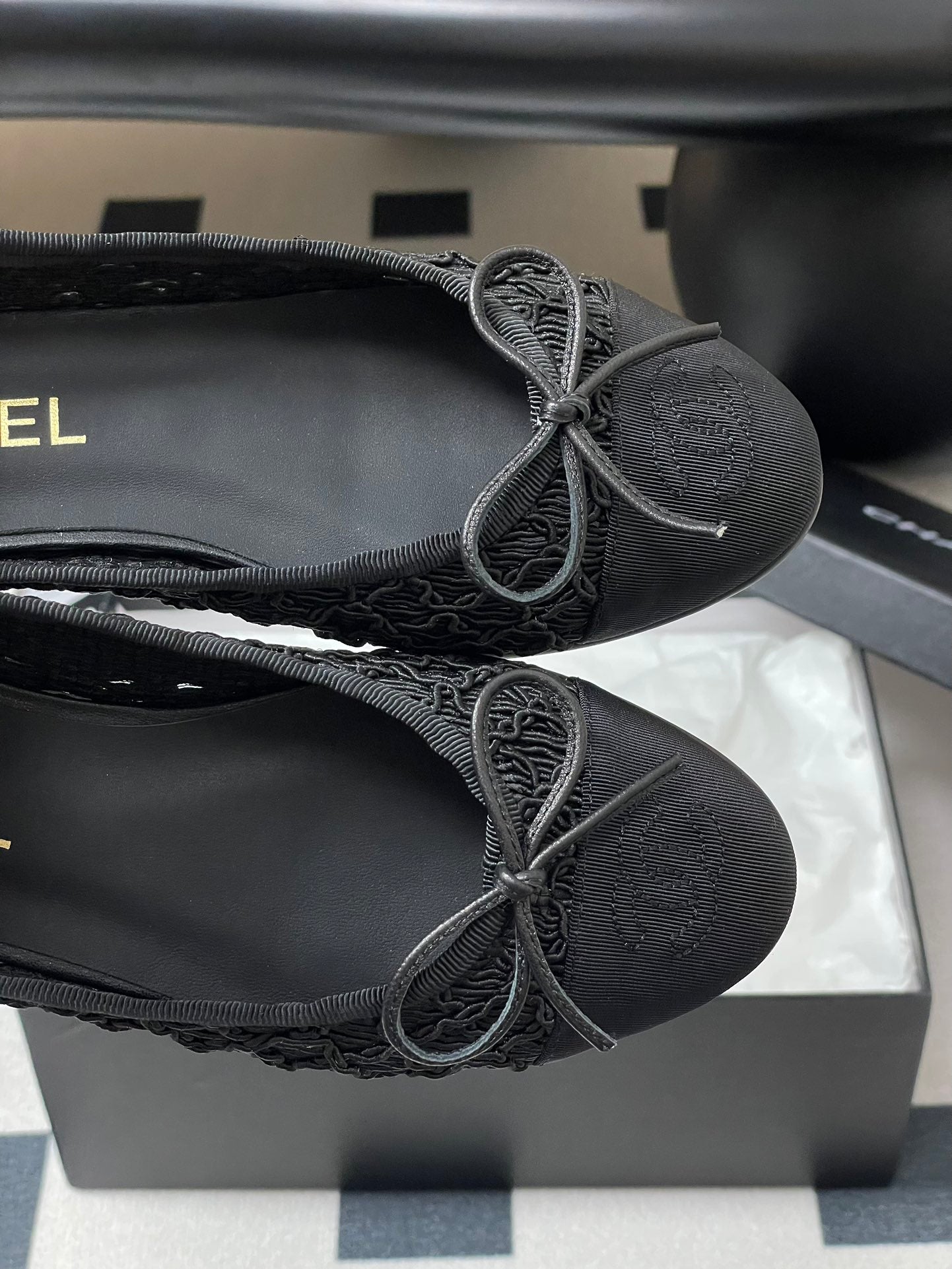 Chanel Lace Mesh Bow Ballet Flats – 25P Early Spring Collection