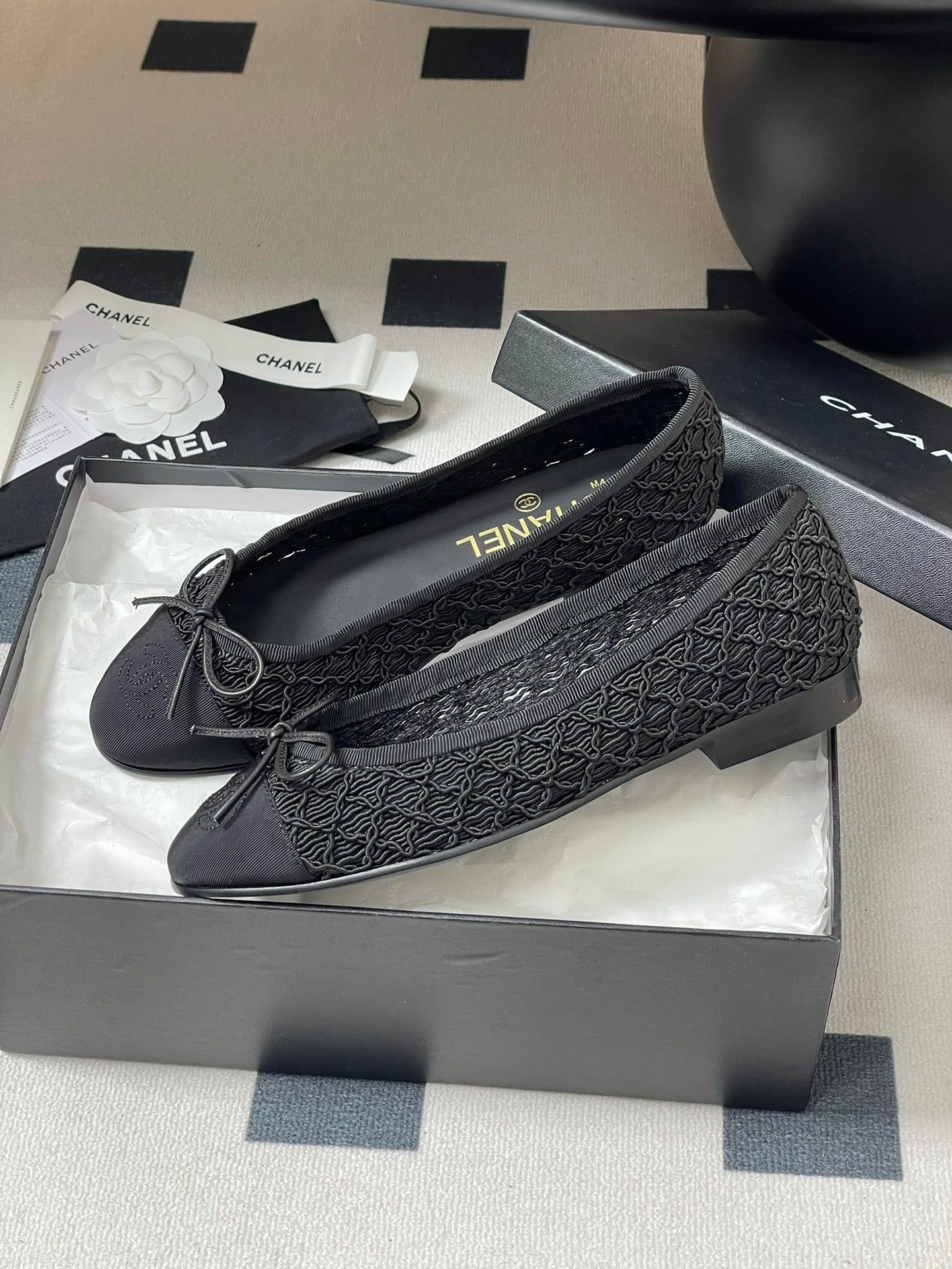 Chanel Lace Mesh Bow Ballet Flats – 25P Early Spring Collection