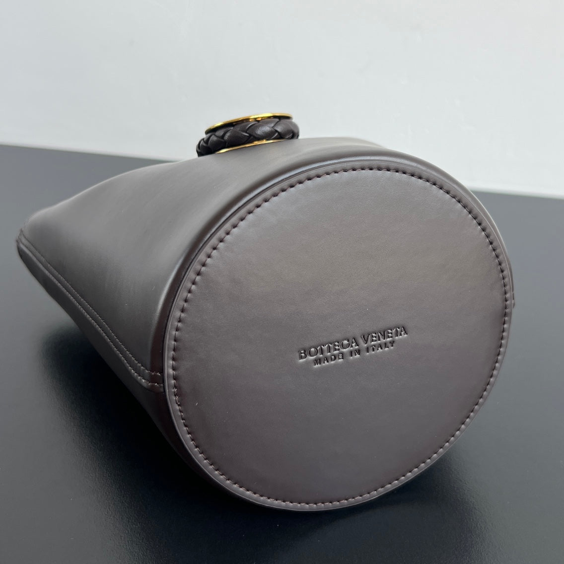 Bottega Veneta Liberta Bucket Bag – 25SS