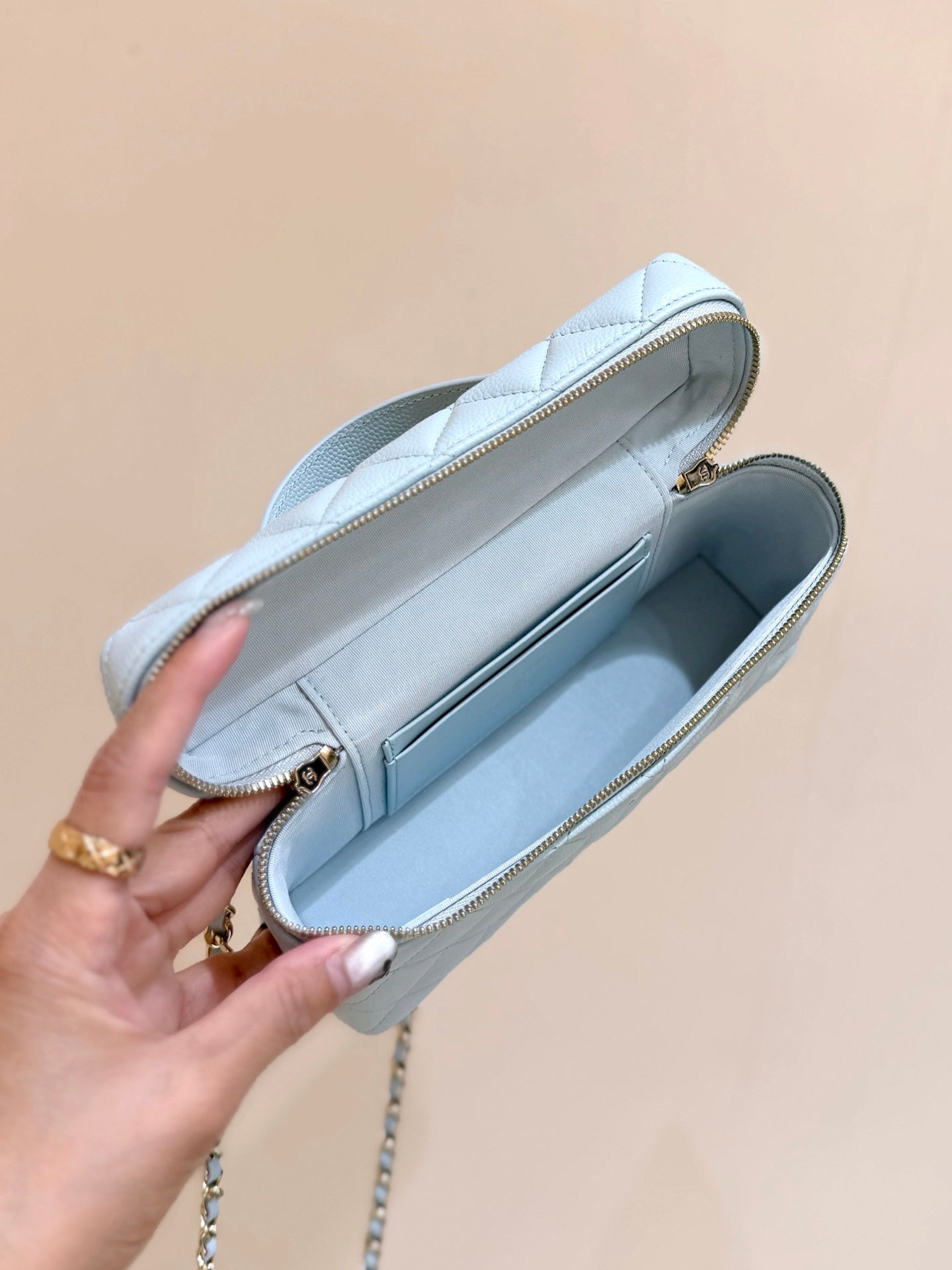 Loro Piana Lunchbox Bag Small Logo – Early Spring Collection – 25C