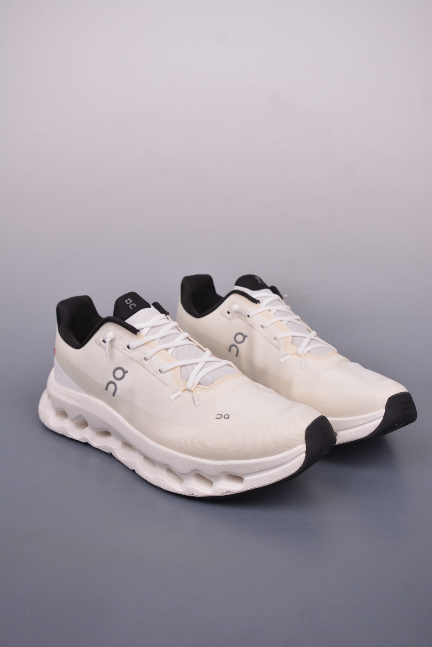 On Cloudmonster Hyper Running Shoes