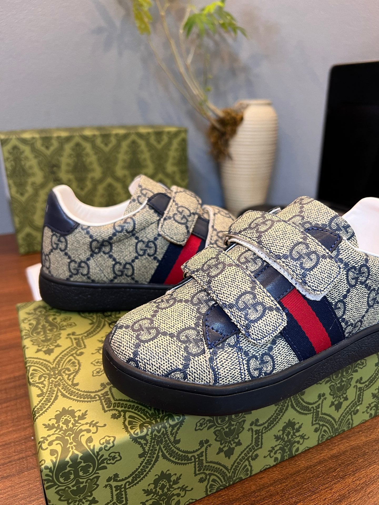 Gucci Kids Sheepskin-Lined Sneakers