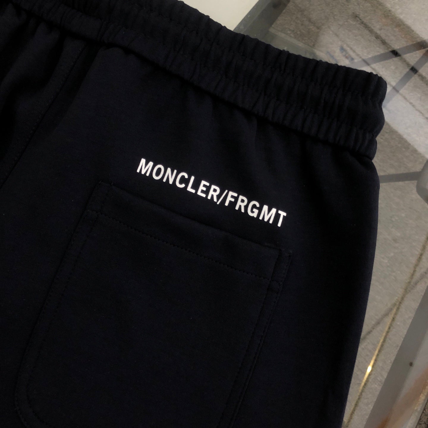 Moncler Spliced Logo Casual Shorts – 2026SS