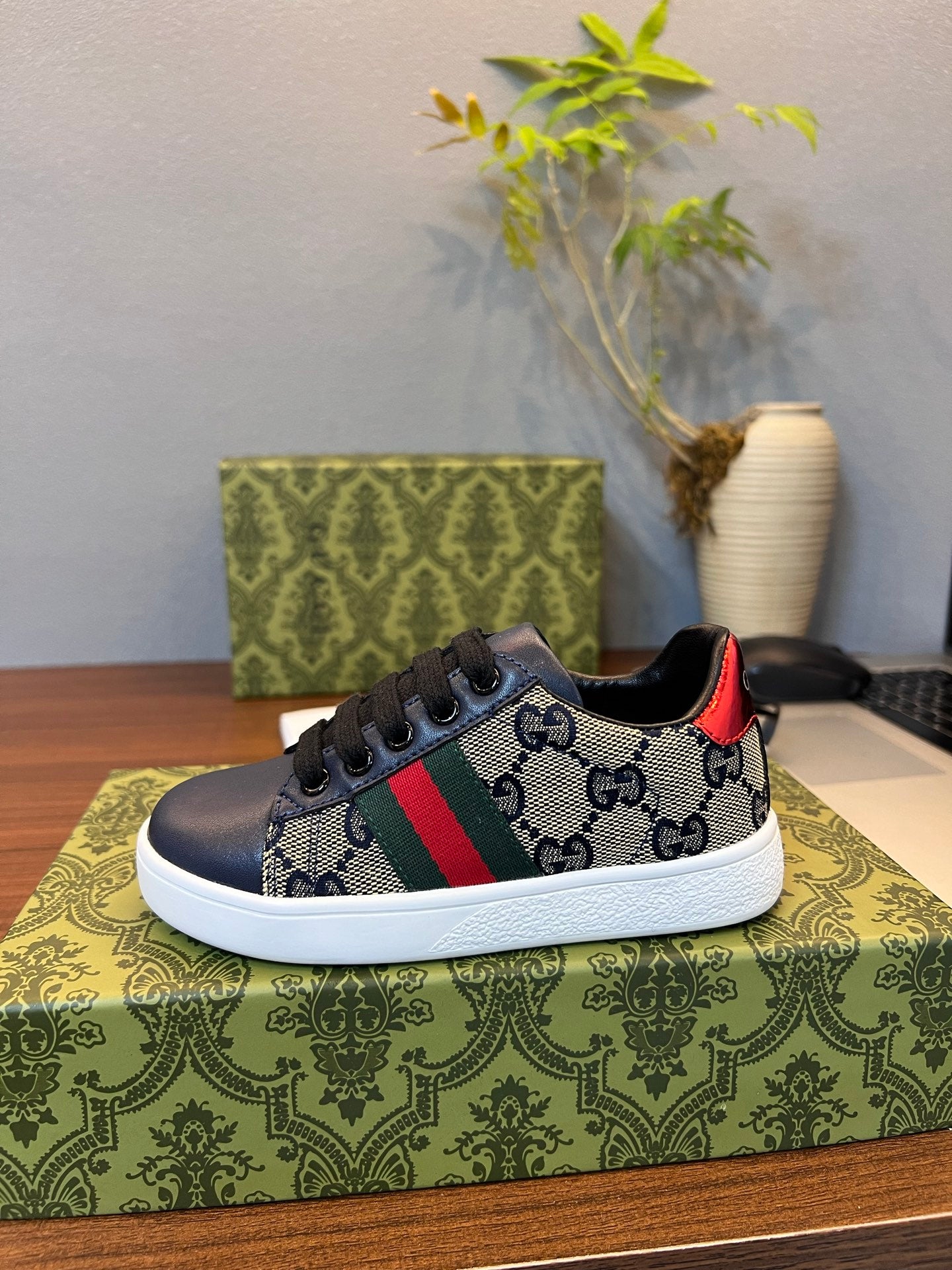 Gucci Kids Sheepskin-Lined Sneakers
