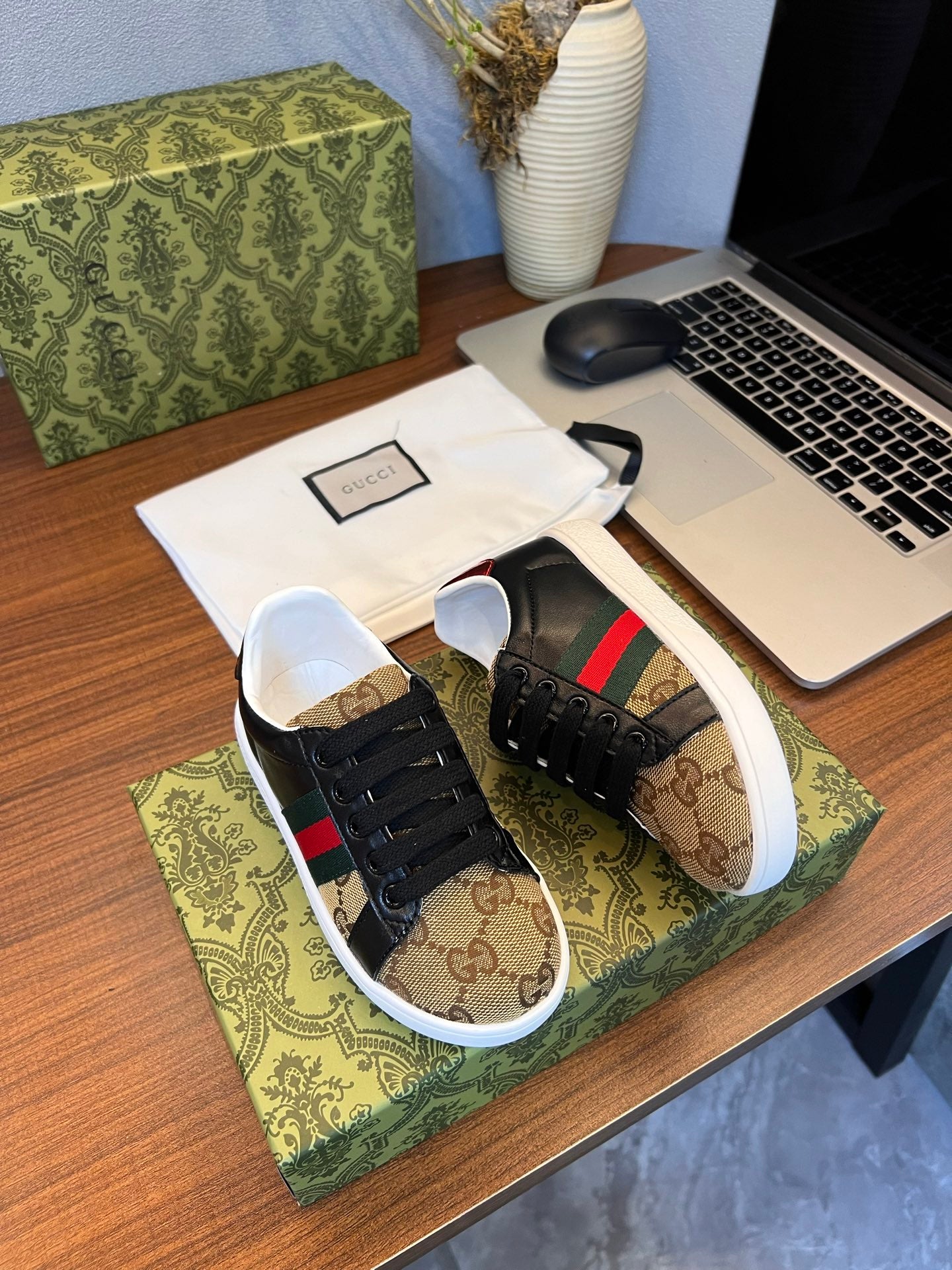 Gucci Kids Sheepskin-Lined Sneakers