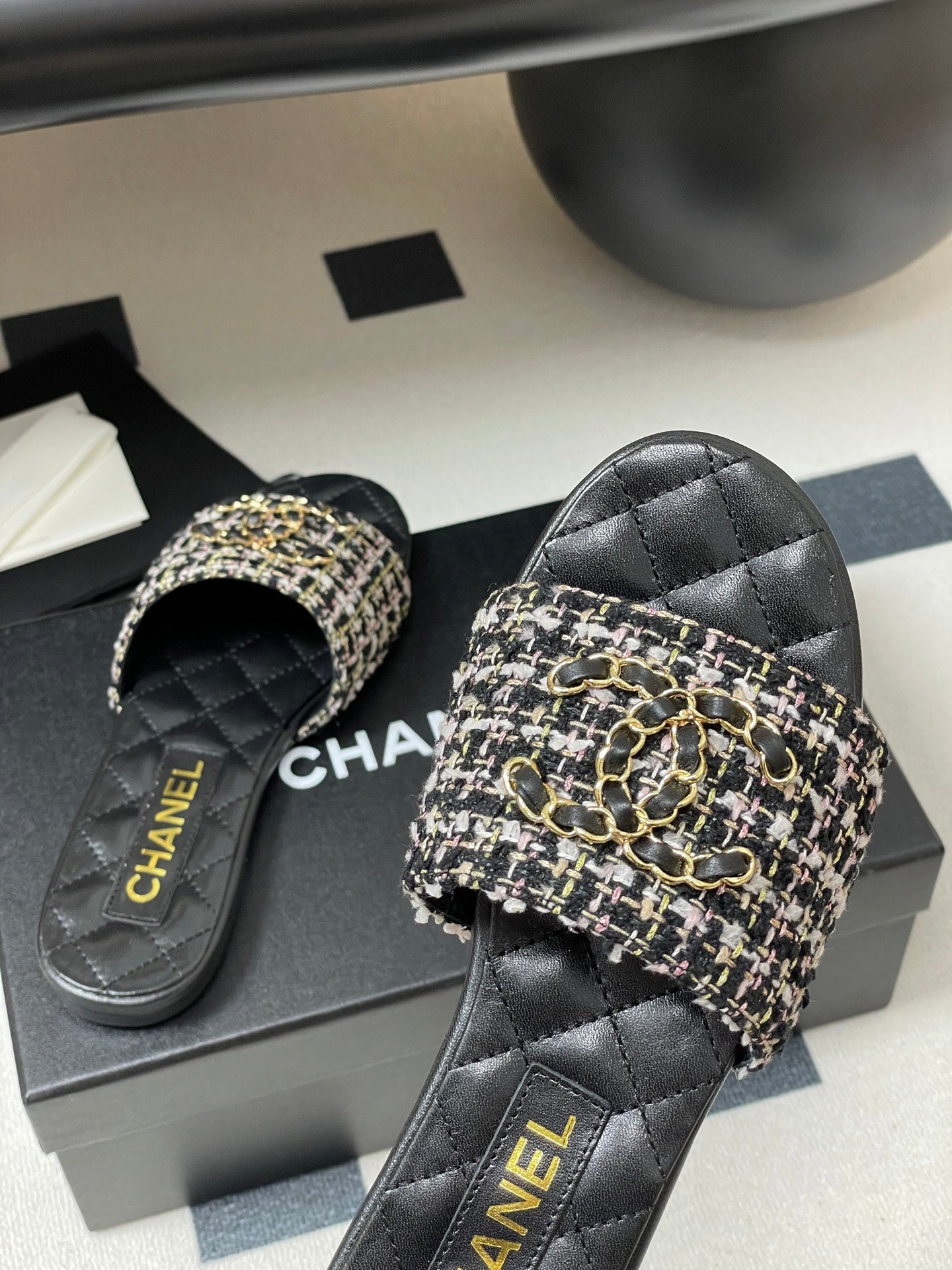 Chanel Quilted Chain Flat Sandals – Spring/Summer Collection