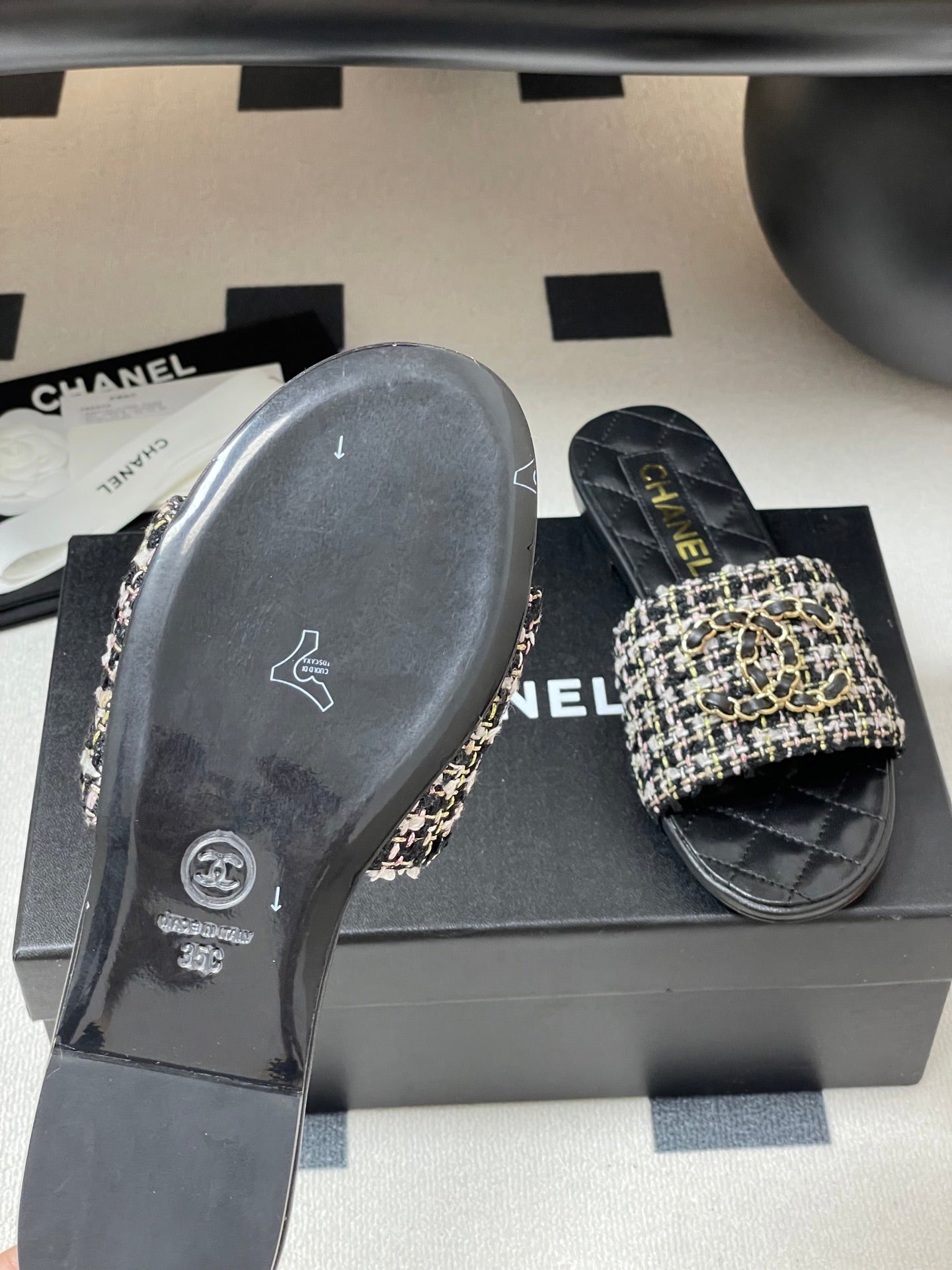 Chanel Quilted Chain Flat Sandals – Spring/Summer Collection