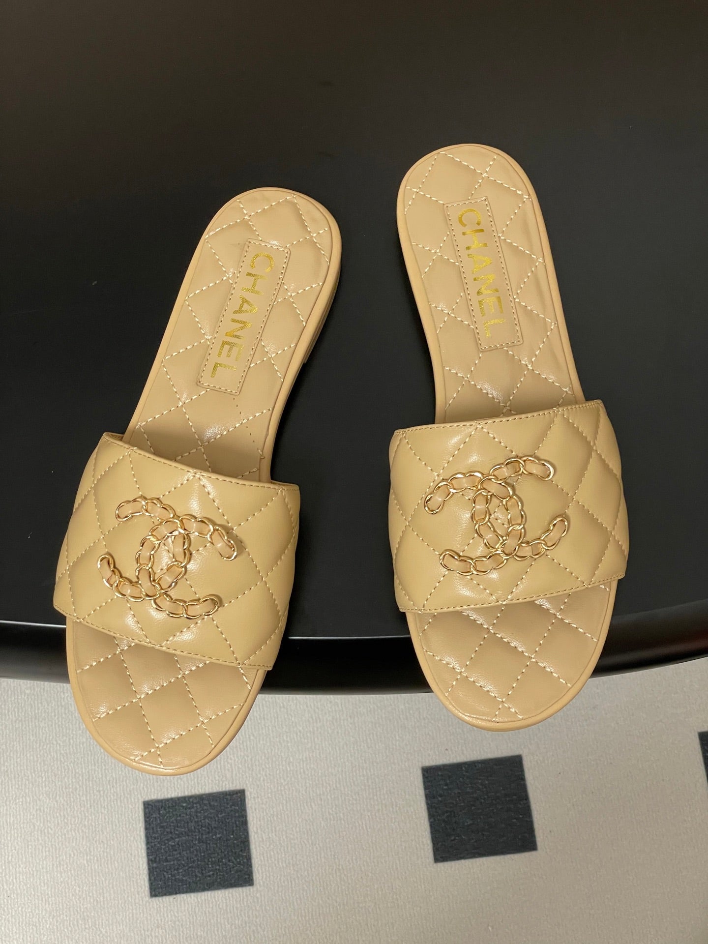 Chanel Quilted Chain Flat Sandals – Spring/Summer Collection