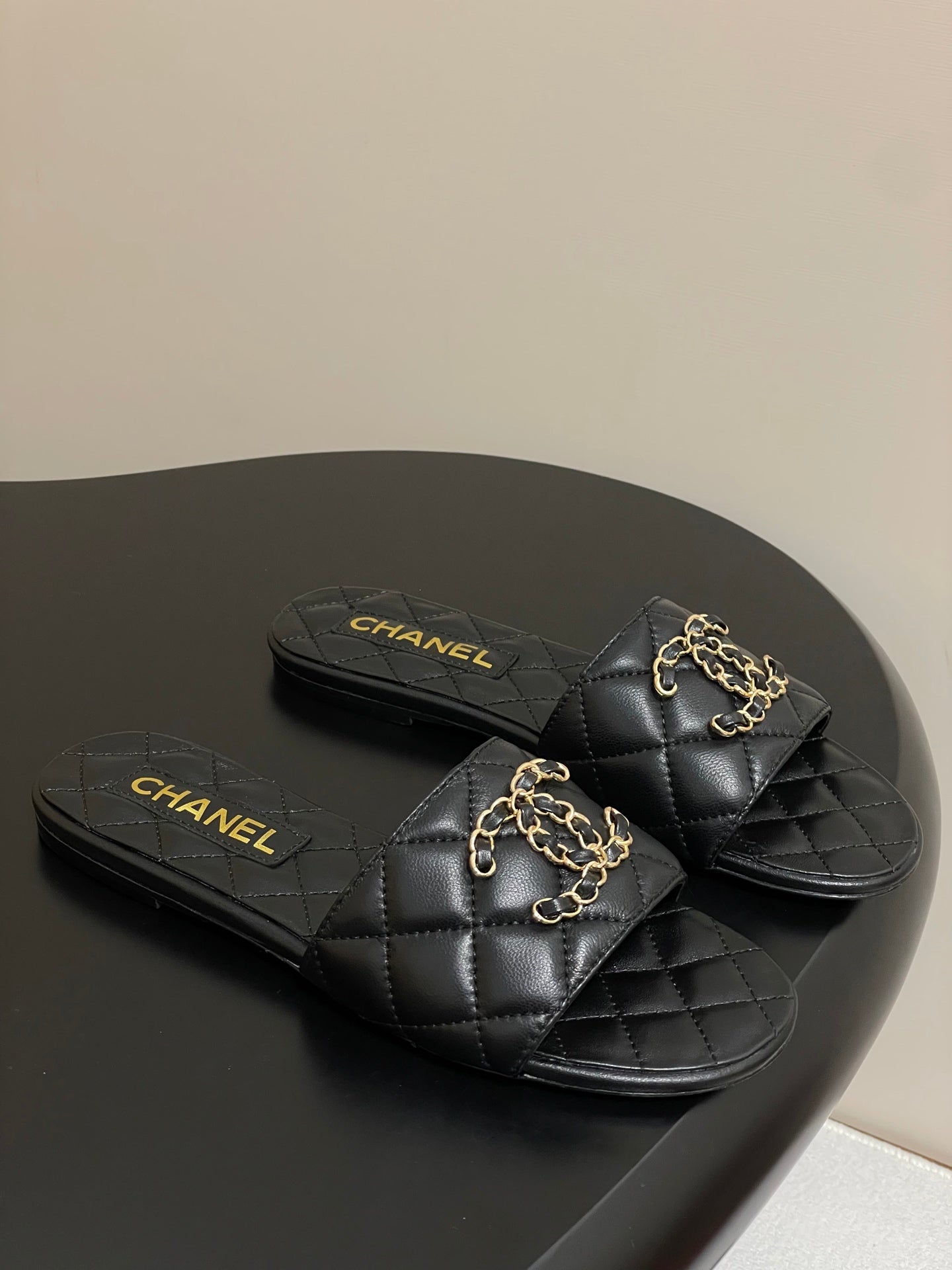 Chanel Quilted Chain Flat Sandals – Spring/Summer Collection