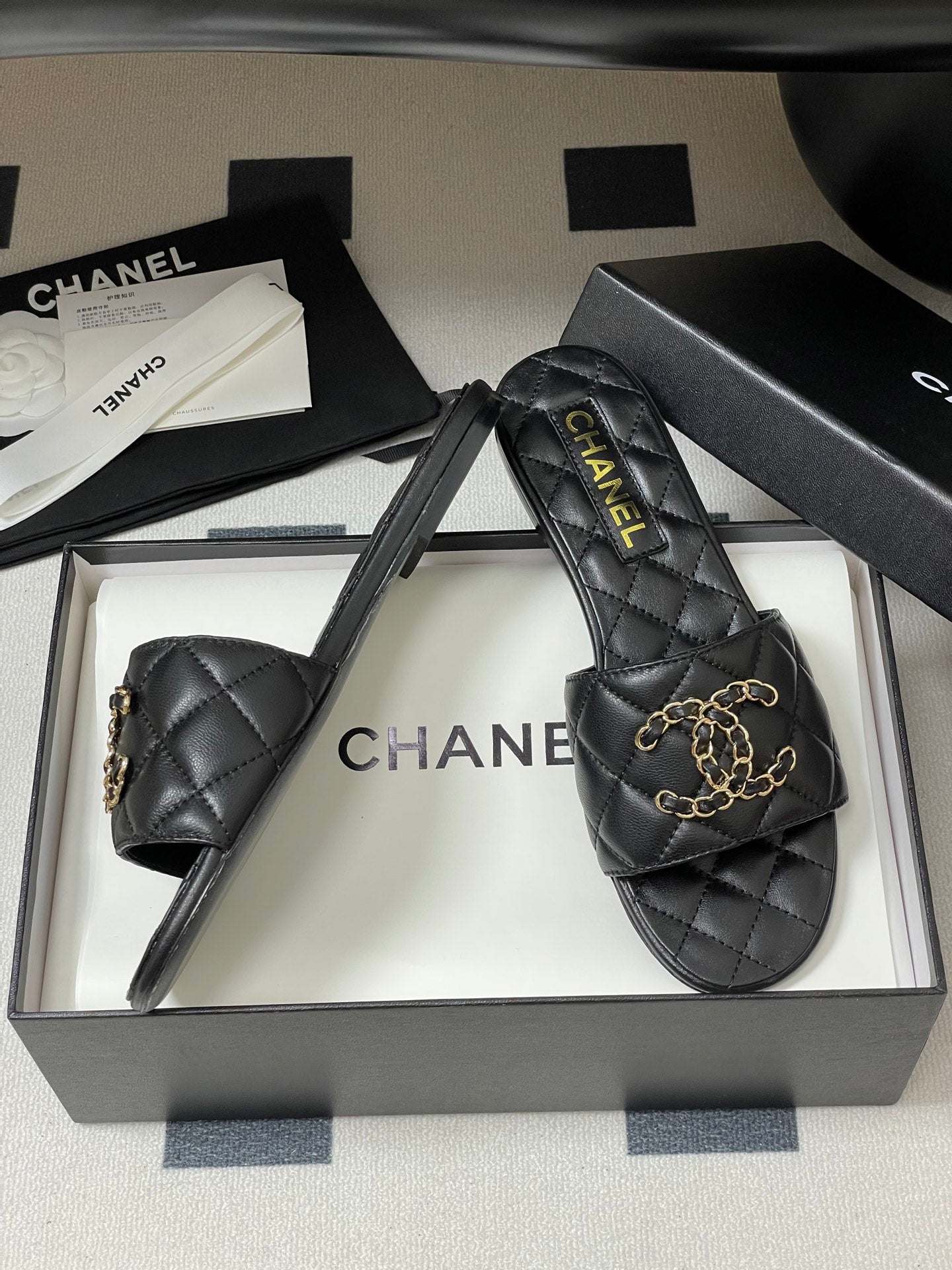 Chanel Quilted Chain Flat Sandals – Spring/Summer Collection