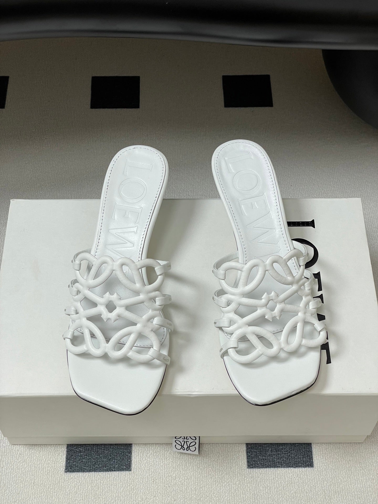 Loewe Hollow-Out Woven Kitten Heel Mules – 25SS Collection