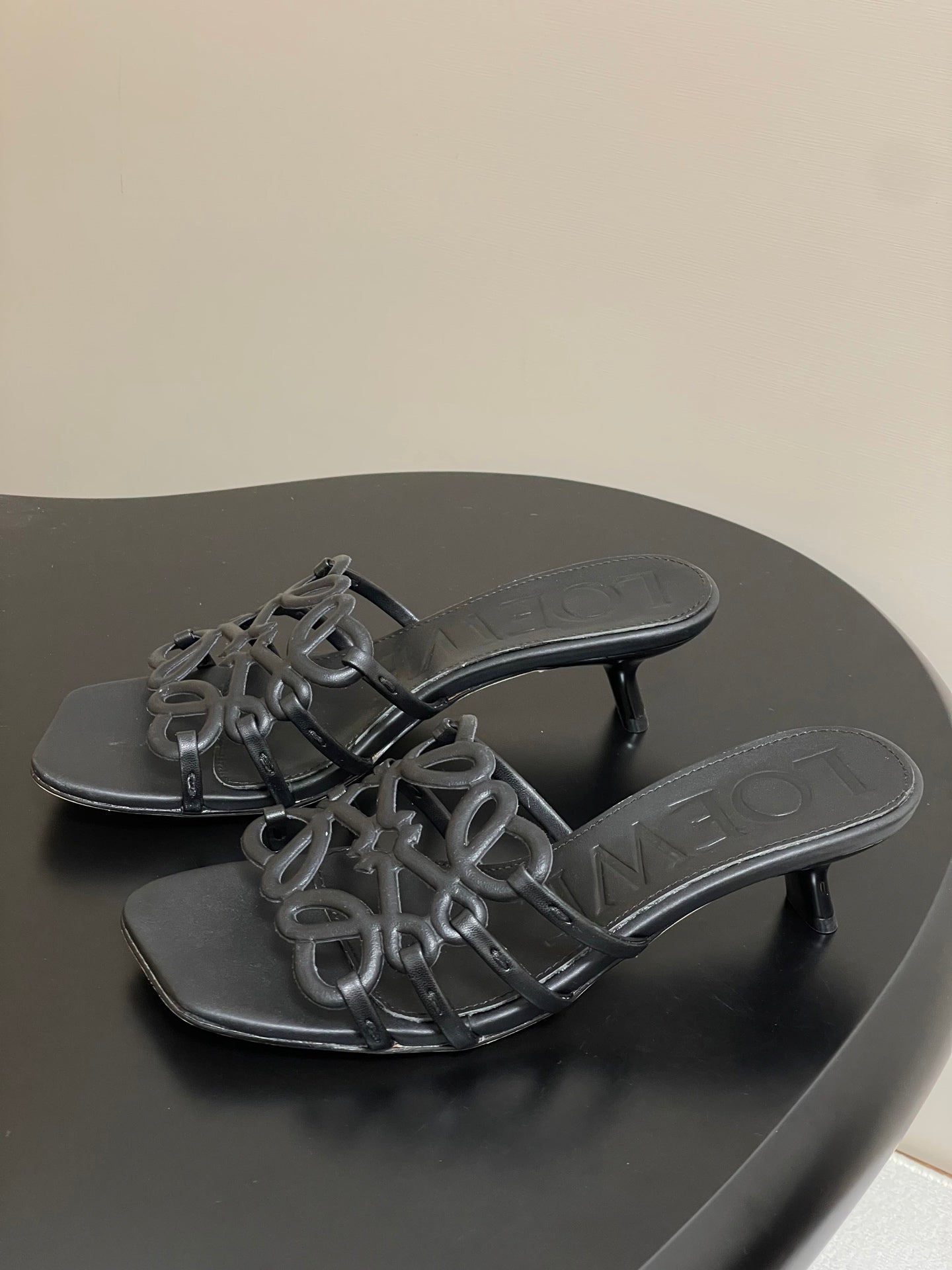 Loewe Hollow-Out Woven Kitten Heel Mules – 25SS Collection
