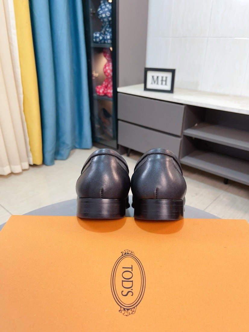 Tod's Embossed Leather Casual Loafers