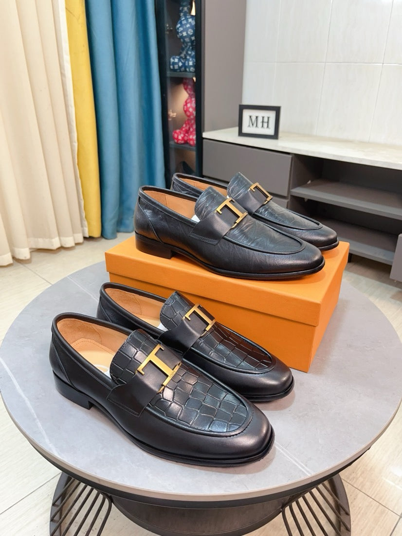 Tod's Embossed Leather Casual Loafers