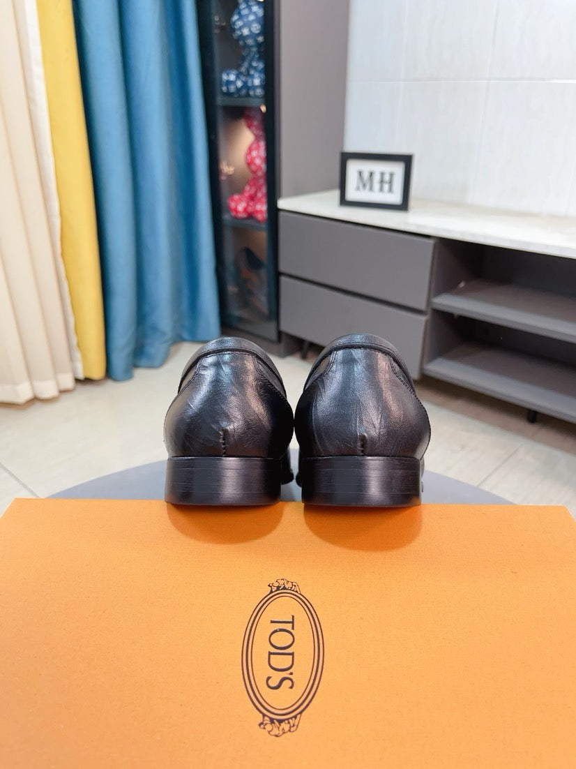 Tod's Embossed Leather Casual Loafers