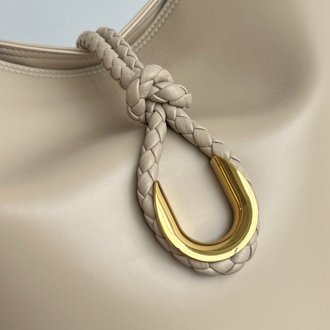Bottega Veneta Liberta Bucket Bag – 25SS