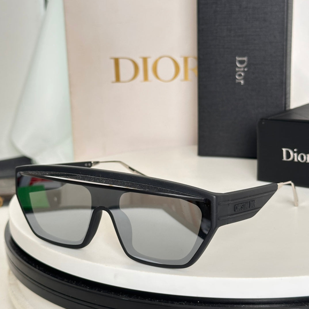 Dior DiorClub M7U Sunglasses