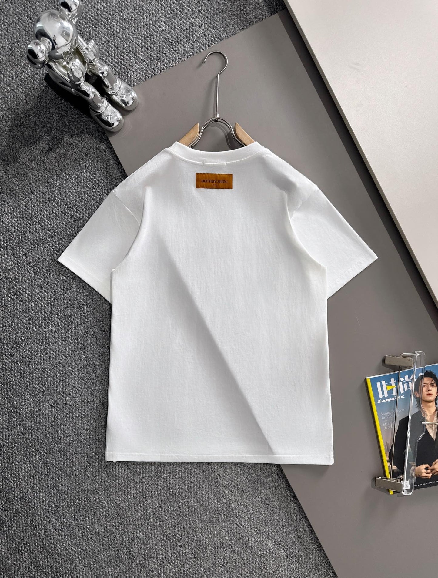 Louis Vuitton Gradient Flocked Clover Logo T-Shirt – 2025SS