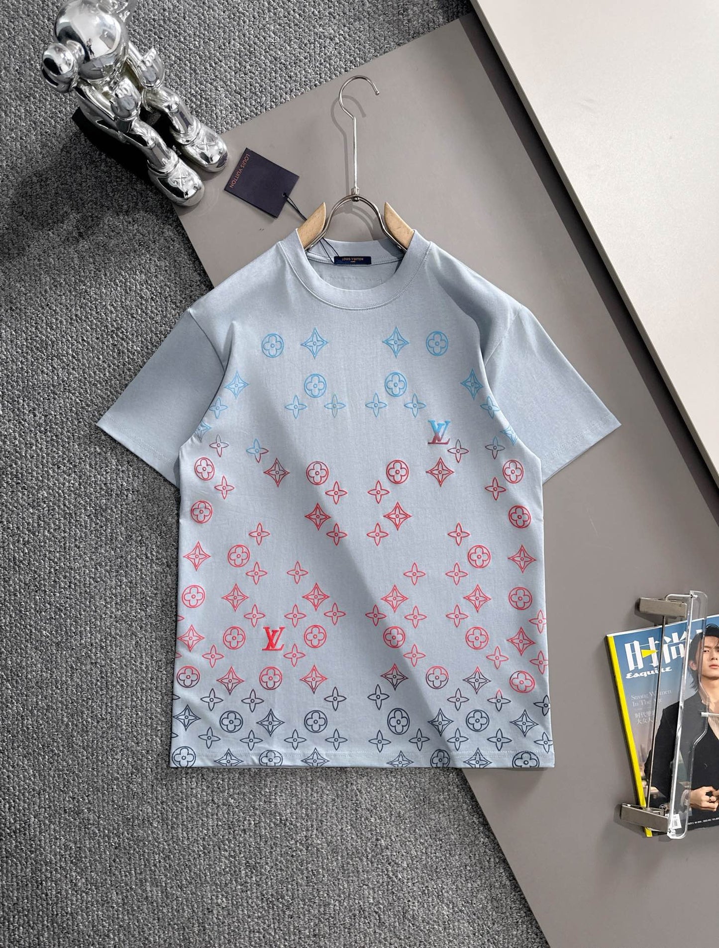 Louis Vuitton Gradient Flocked Clover Logo T-Shirt – 2025SS