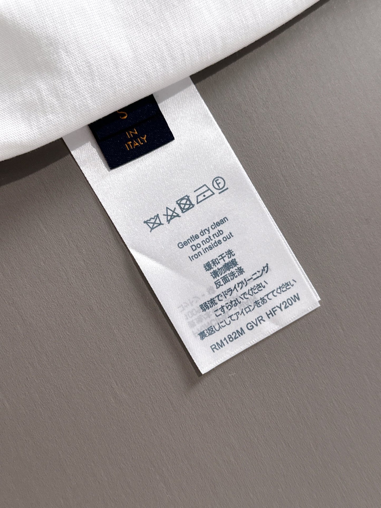 Louis Vuitton Hollow Grain Embroidery Logo T-Shirt – 2025SS