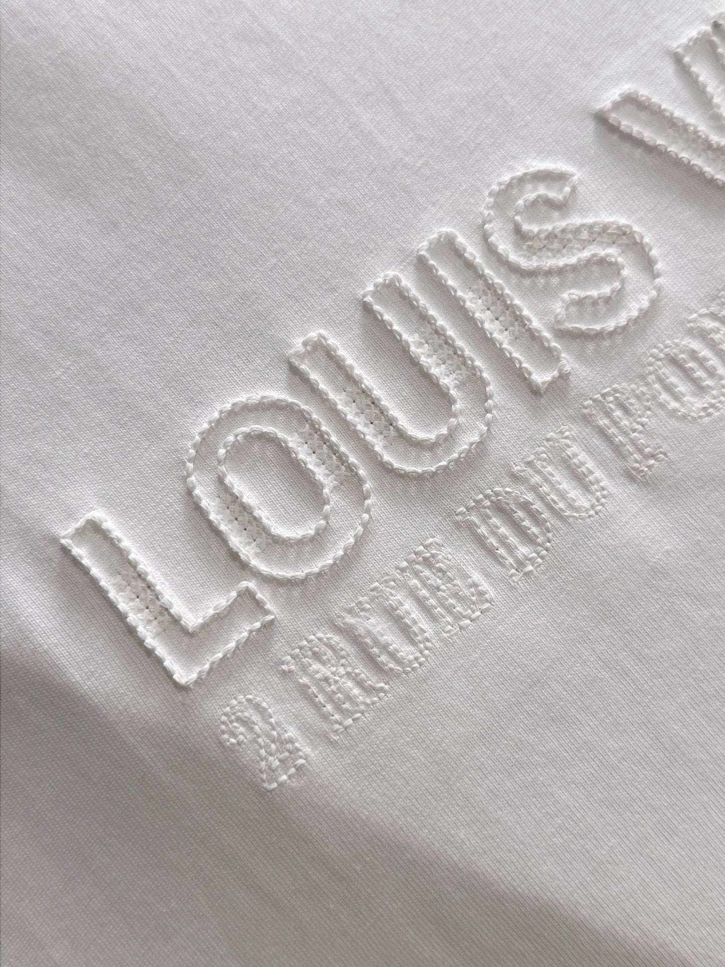 Louis Vuitton Hollow Grain Embroidery Logo T-Shirt – 2025SS
