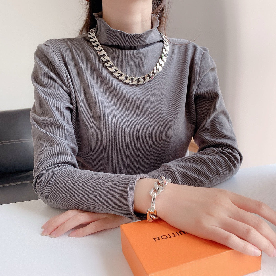 Louis Vuitton Monogram Silver Cuban Chain Necklace – 2019 Spring/Summer Collection