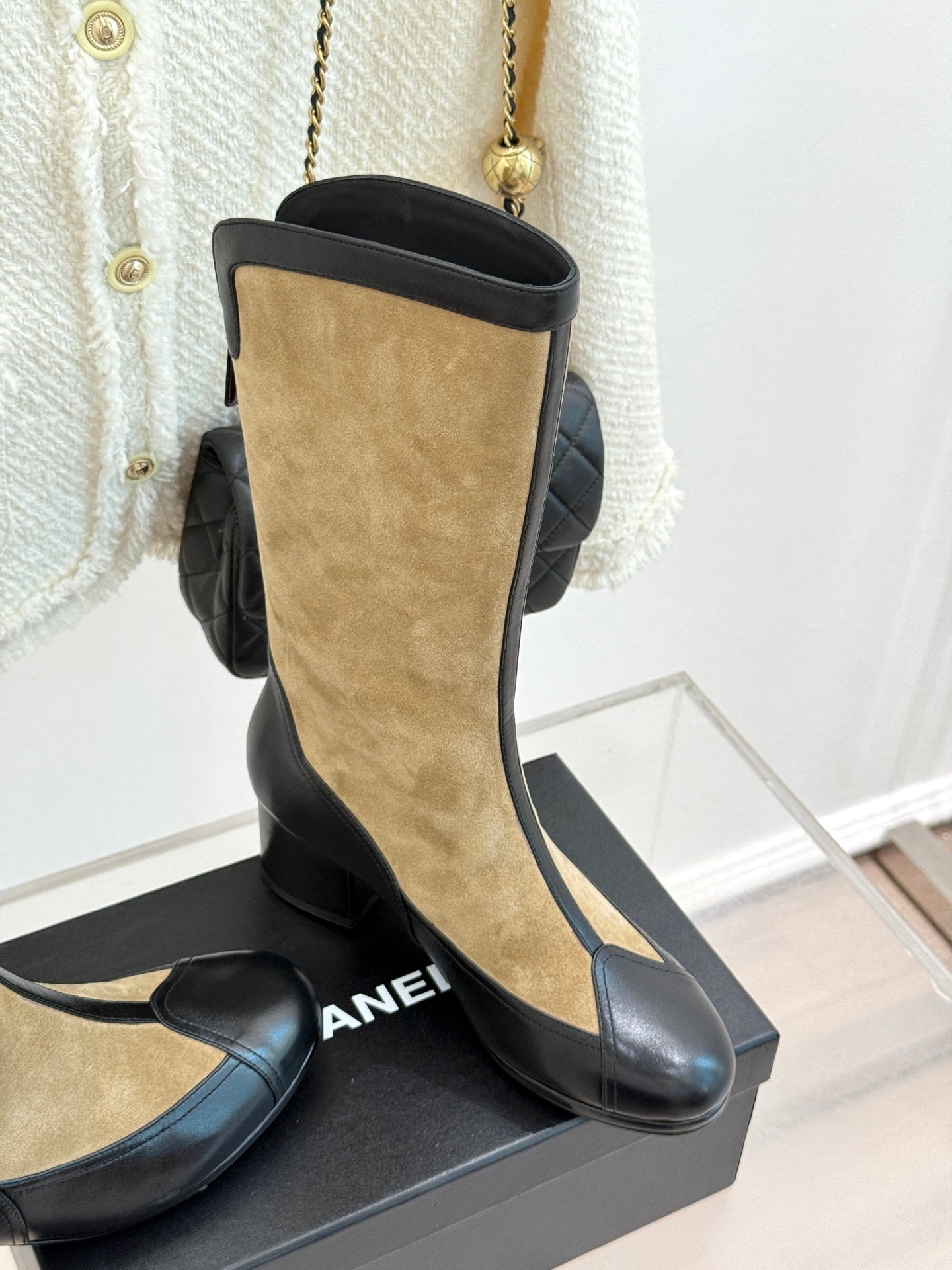 Chanel 25K Color-Block Chunky Heel Knee-High Boots – Autumn/Winter Collection