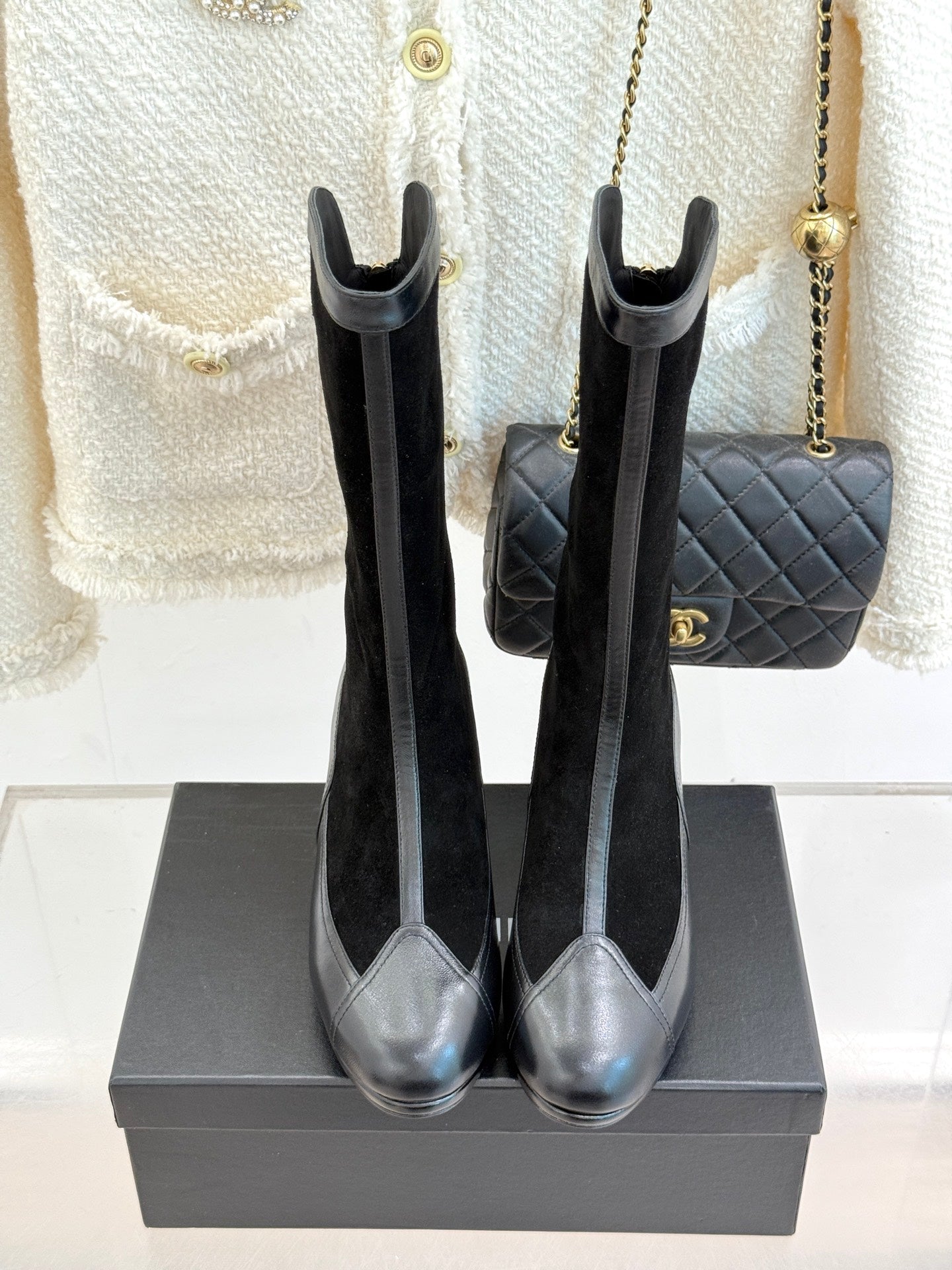Chanel 25K Color-Block Chunky Heel Knee-High Boots – Autumn/Winter Collection