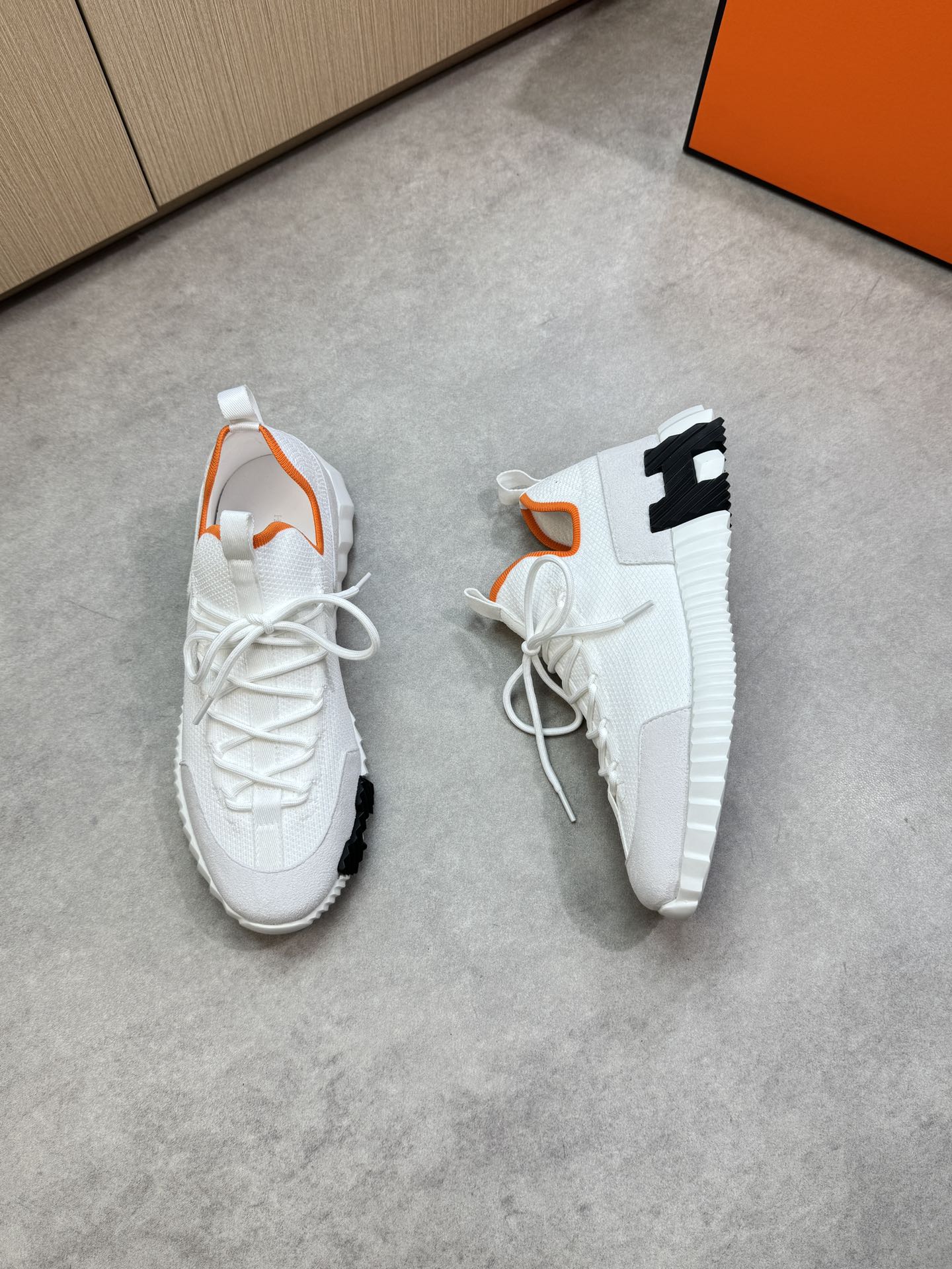 Hermès Casual Sports Sneakers